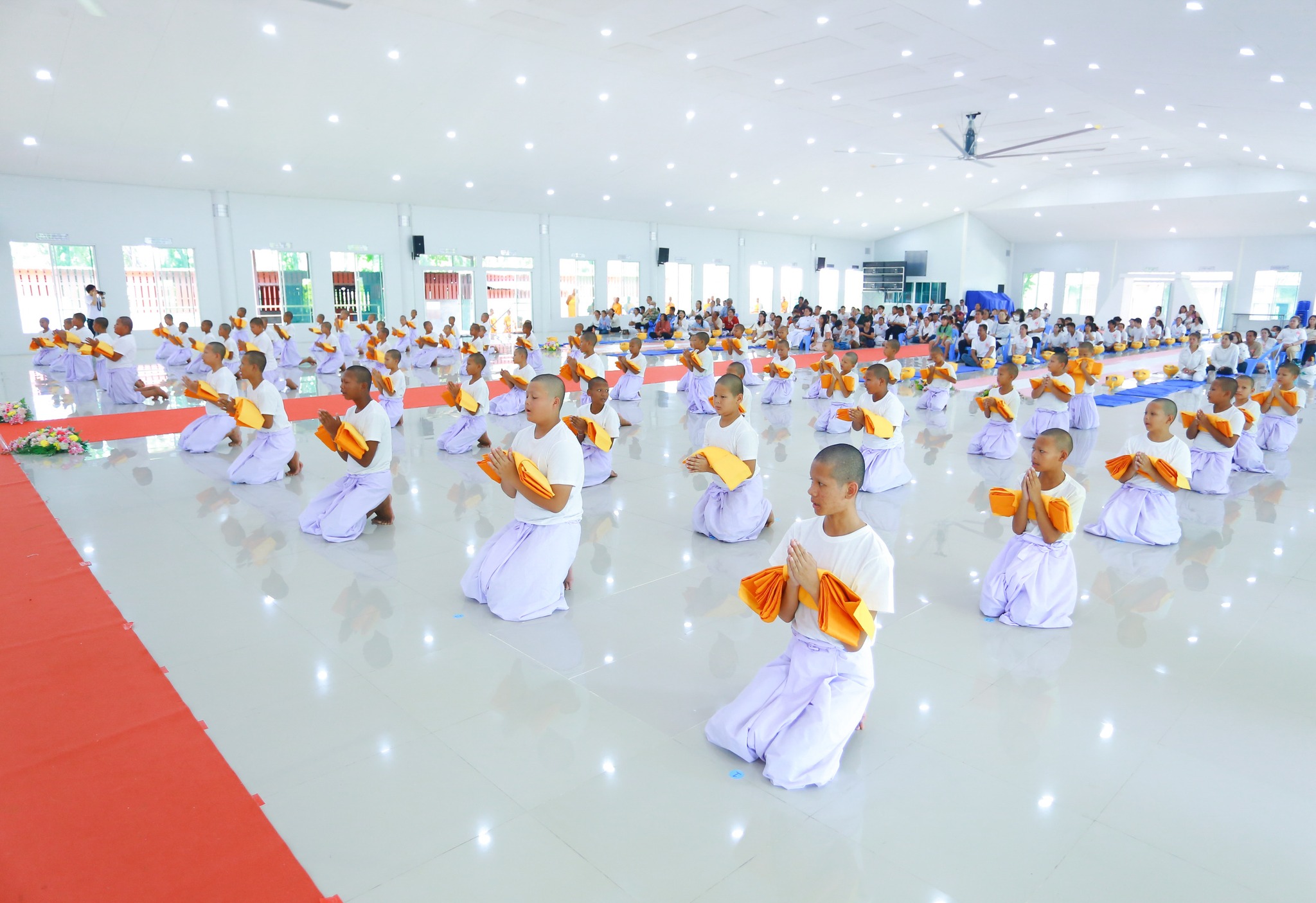 ศูนย์อบรมเยาวชนนครปฐม จัดพิธีบรรพชาสามเณร