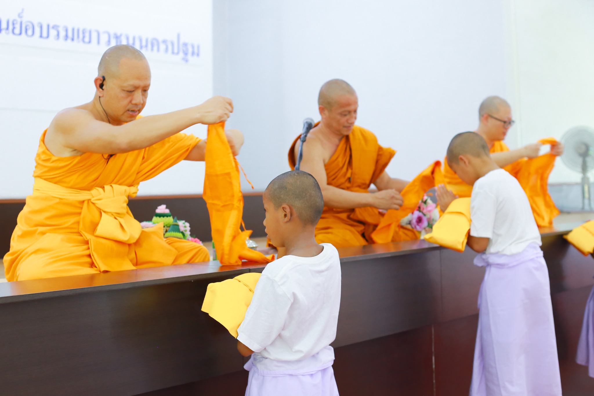 ศูนย์อบรมเยาวชนนครปฐม จัดพิธีบรรพชาสามเณร