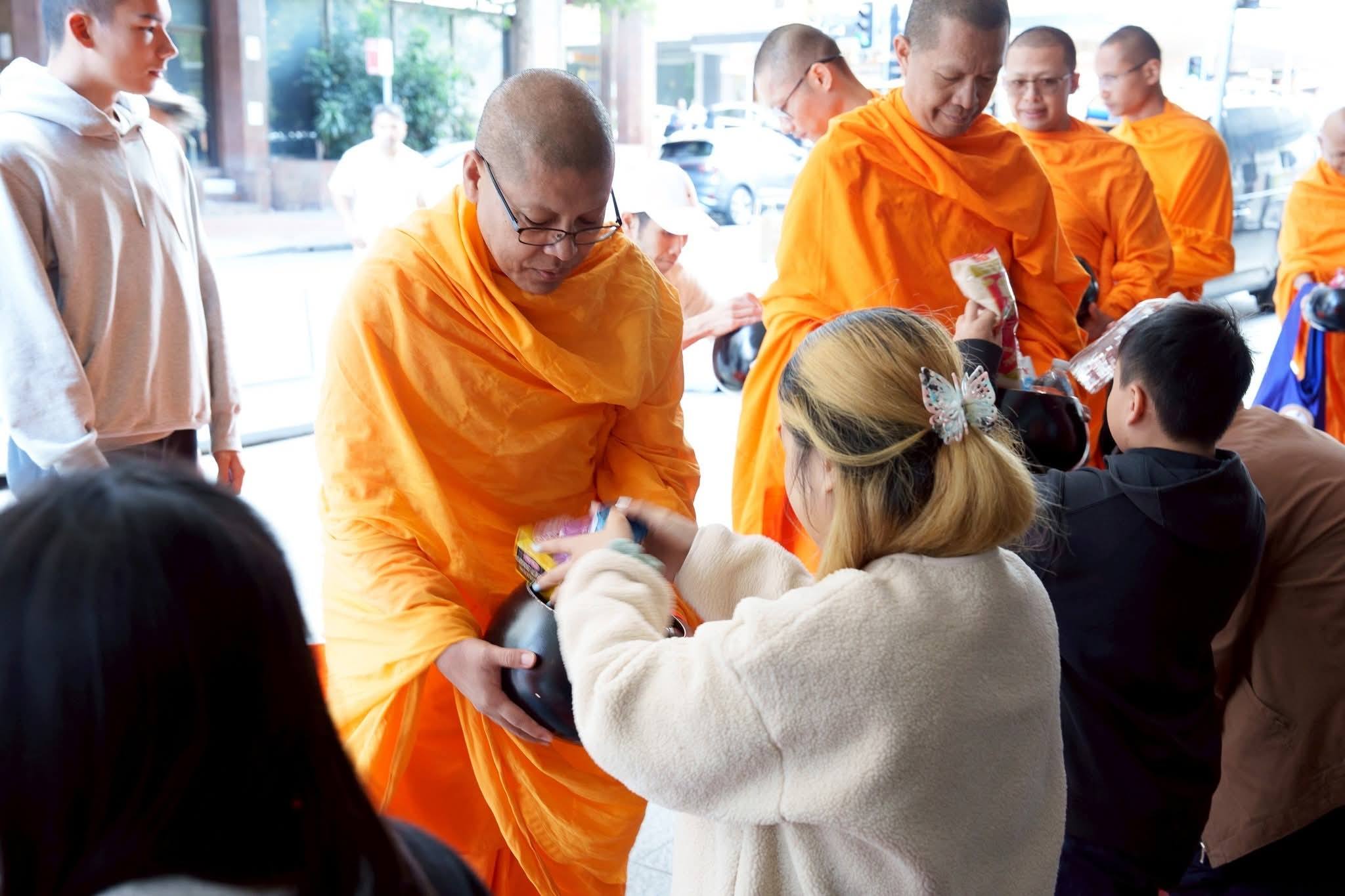 The almsgiving to monastic community in Sydney