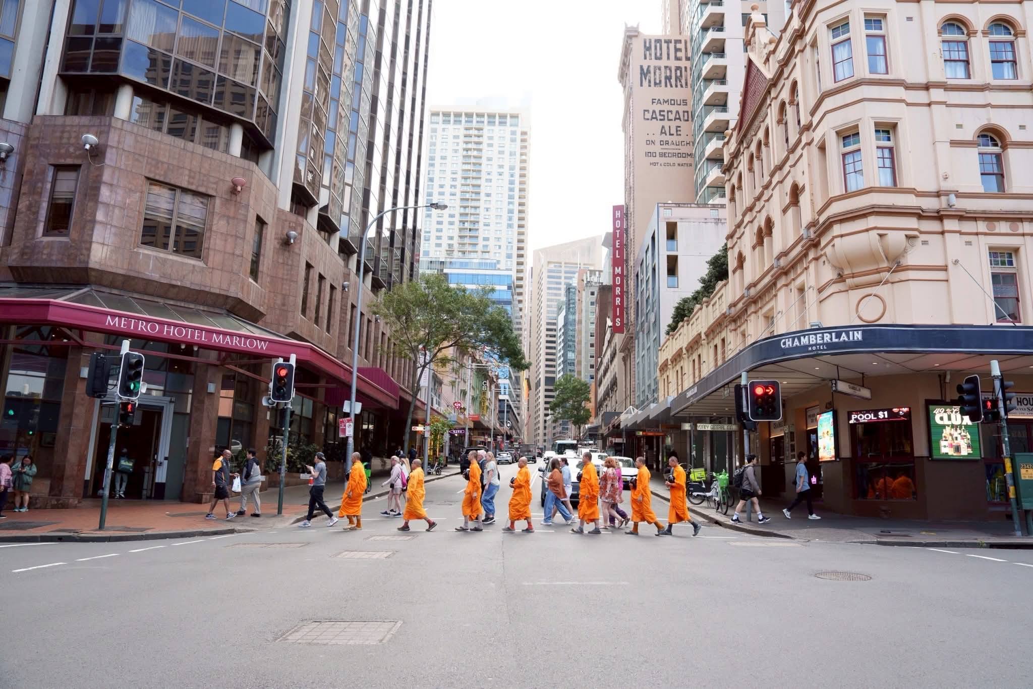 The almsgiving to monastic community in Sydney
