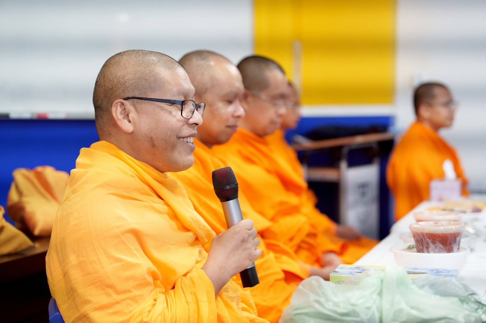 The almsgiving to monastic community in Sydney