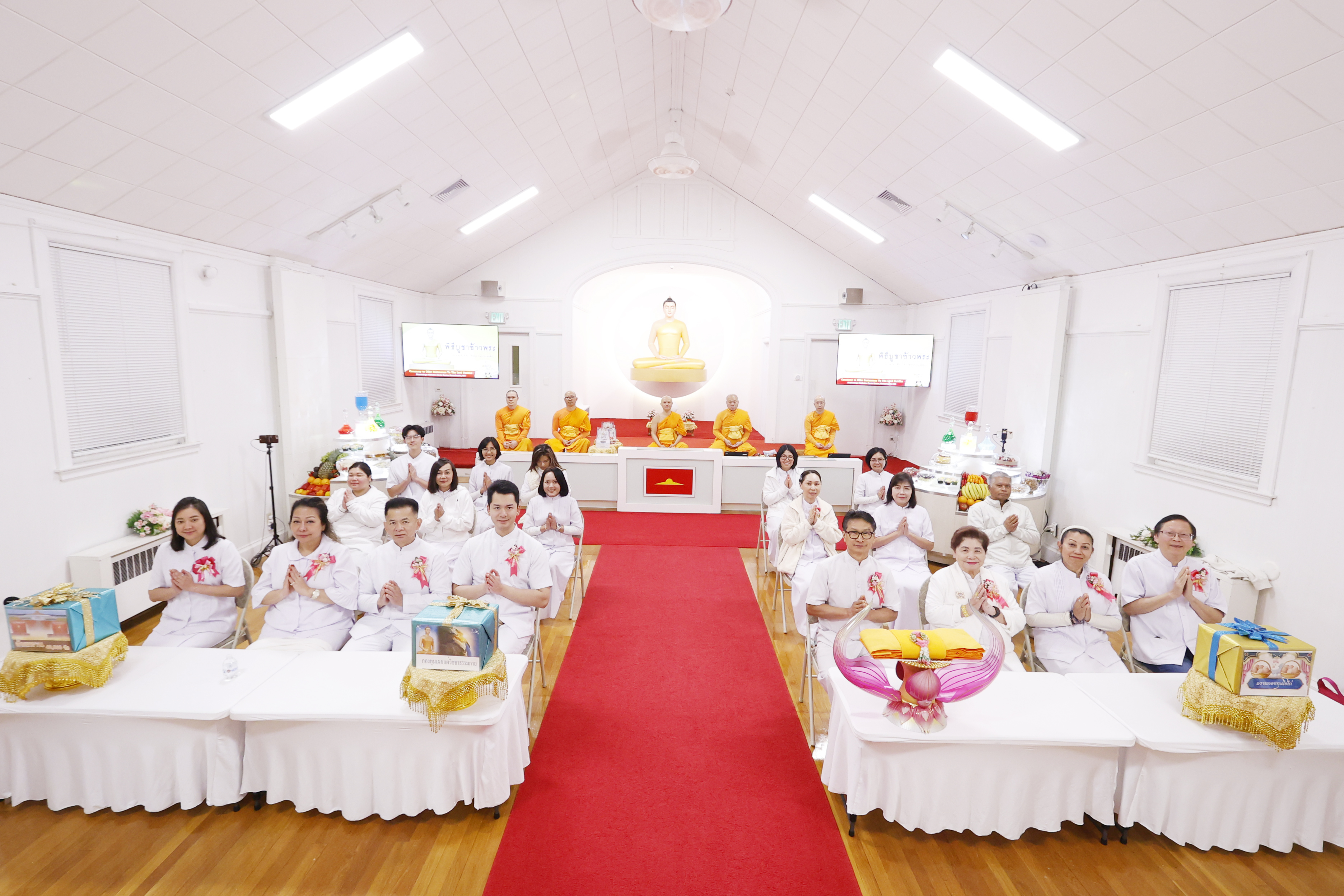 วัดพระธรรมกายบอสตัน จัดงานบุญบูชาข้าวพระ