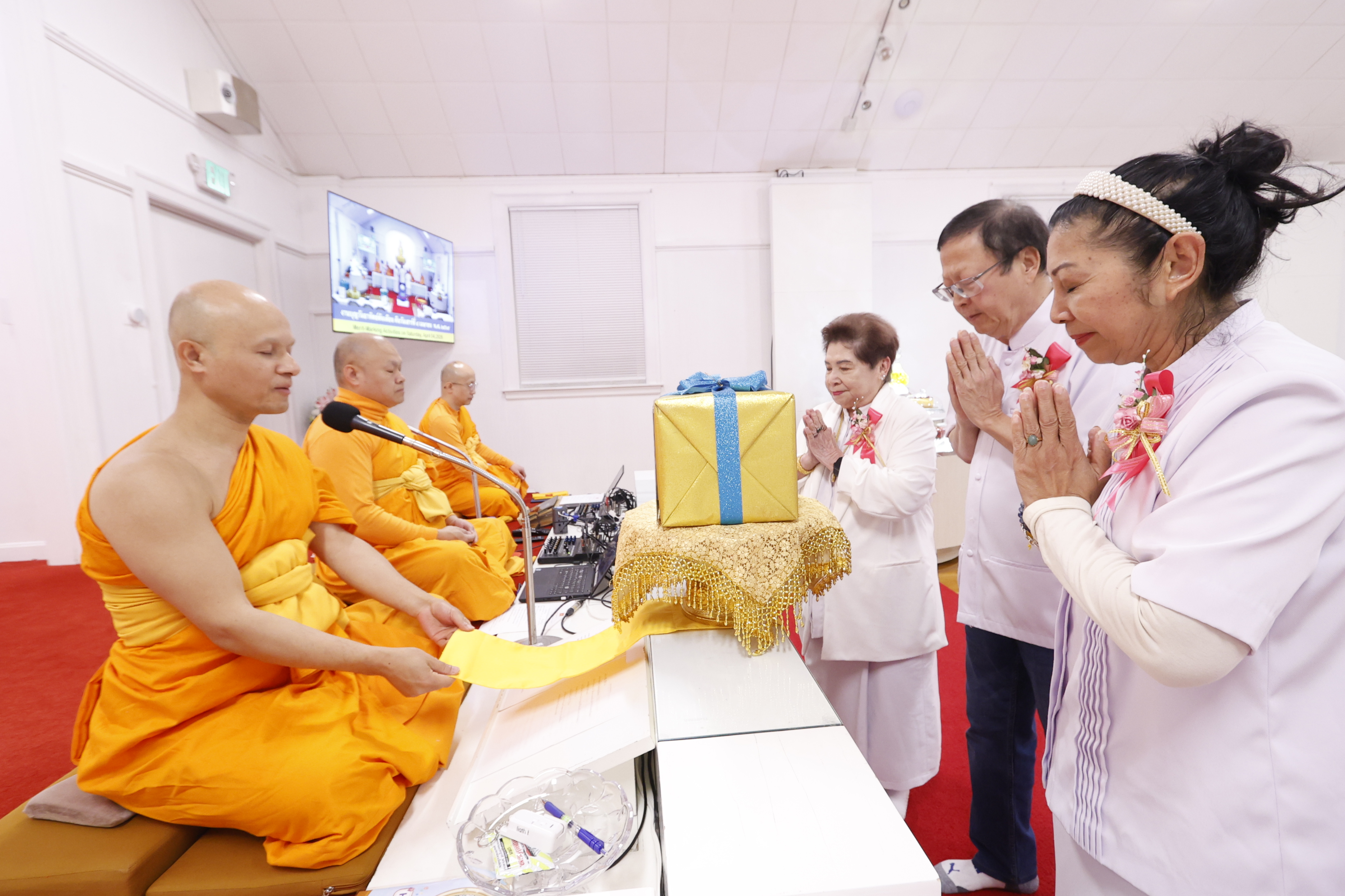 วัดพระธรรมกายบอสตัน จัดงานบุญบูชาข้าวพระ