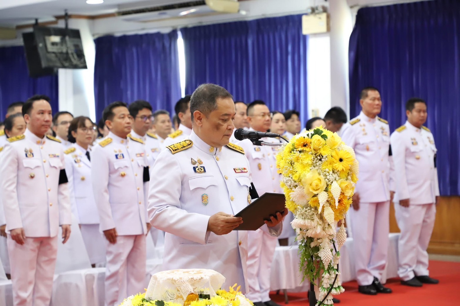 คณะศิษย์วัดพระธรรมกาย ร่วมพิธีวันจักรี จังหวัดปทุมธานี 