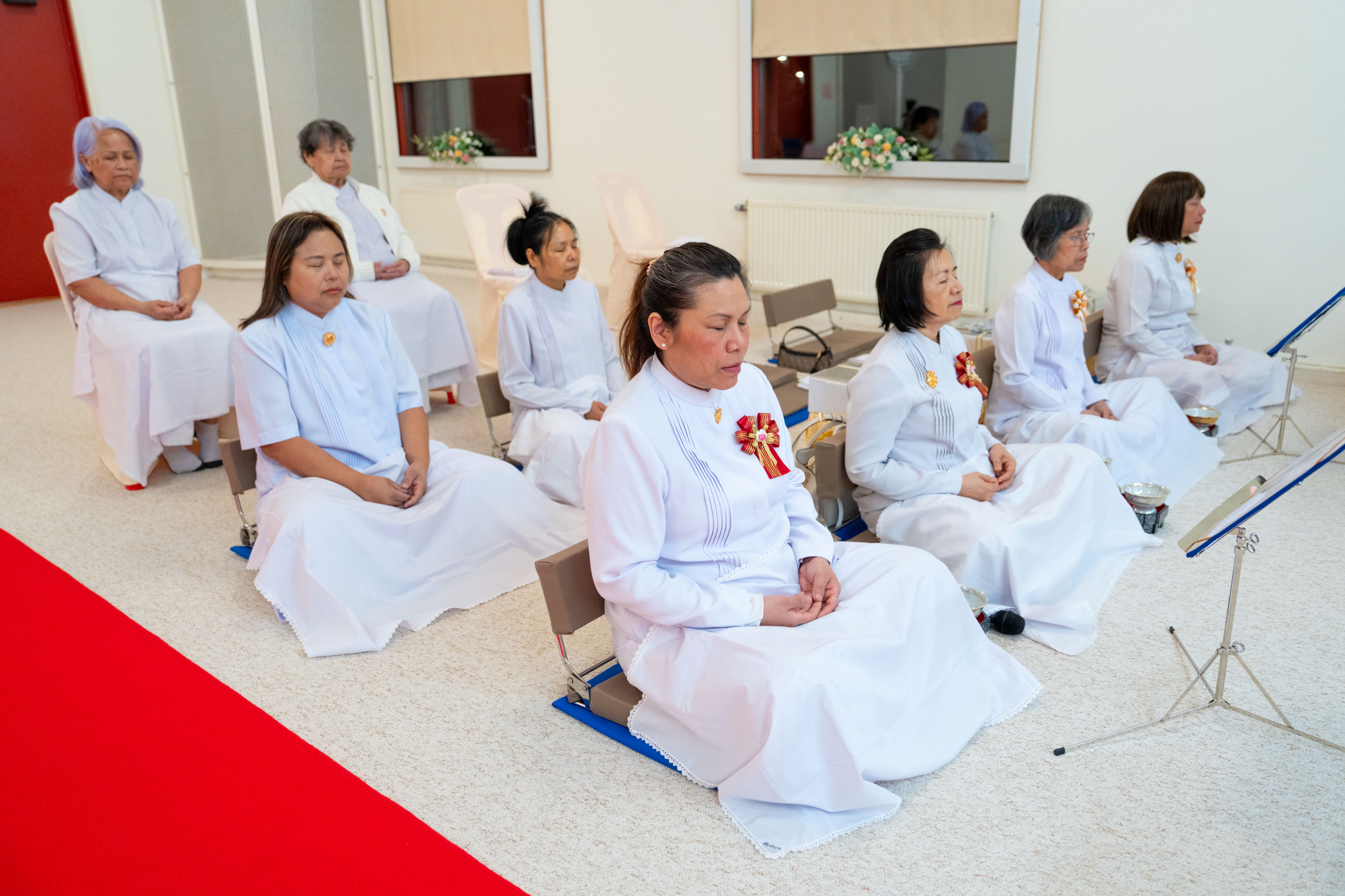 วัดพระธรรมกายสตอกโฮล์ม จัดงานบุญบูชาข้าวพระ