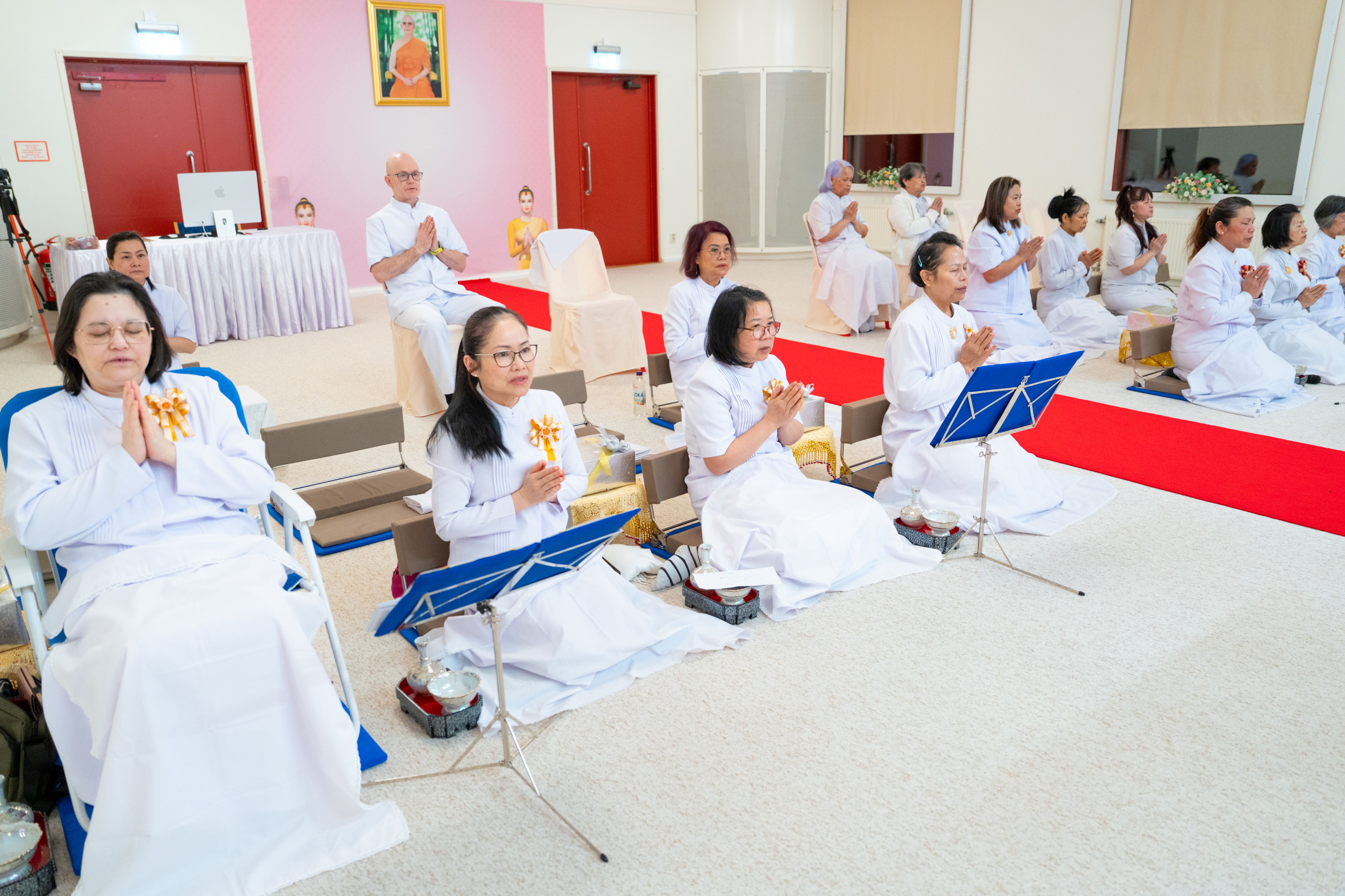 วัดพระธรรมกายสตอกโฮล์ม จัดงานบุญบูชาข้าวพระ