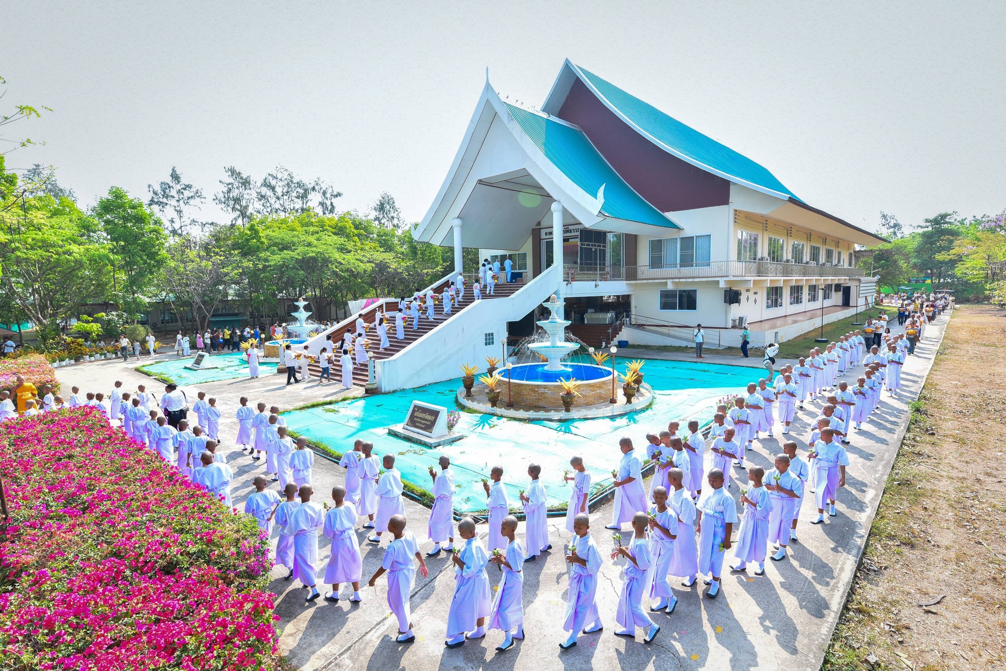 ศูนย์ปฏิบัติธรรมพนมสารคาม จัดพิธีขอขมา และพิธีบรรพชา สามเณรภาคฤดูร้อน