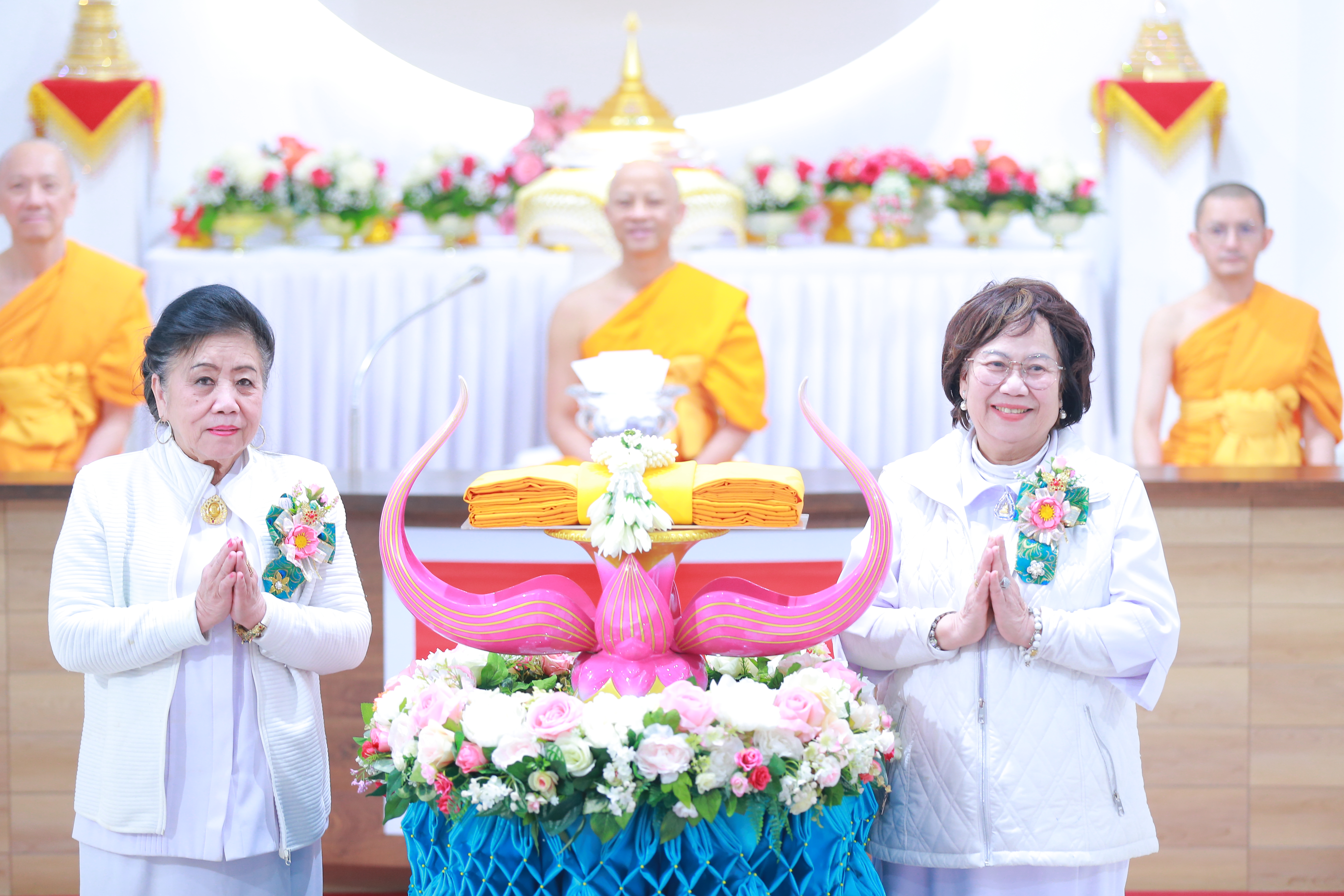 วัดพระธรรมกายซีแอตเติล จัดงานบุญบูชาข้าวพระ
