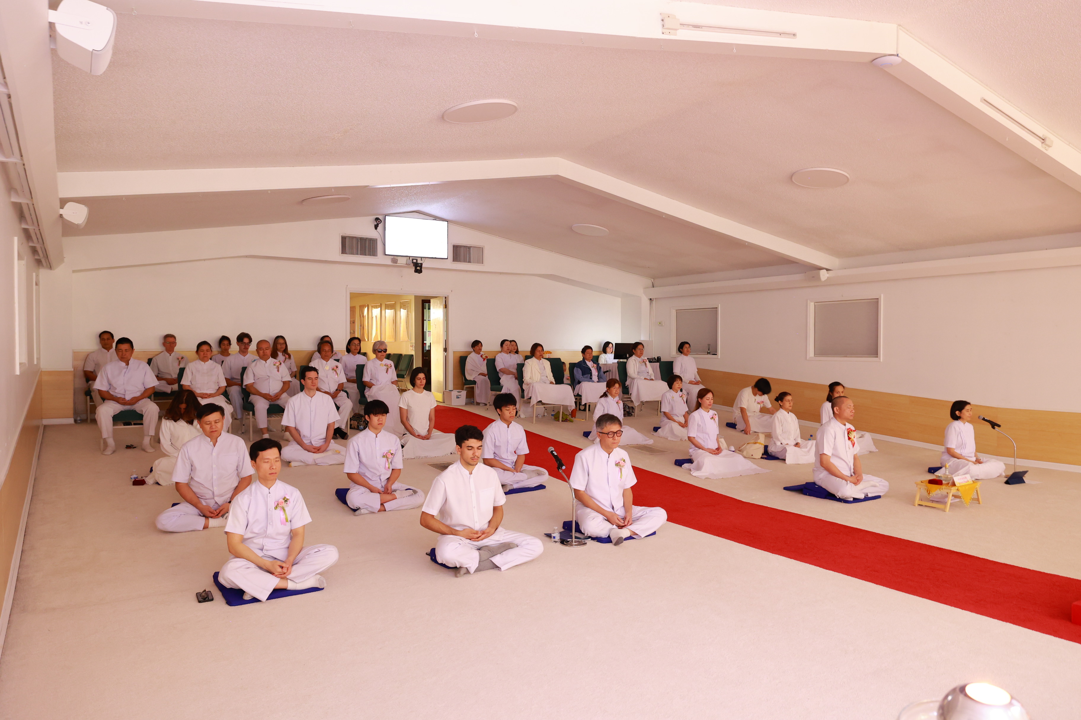 วัดพระธรรมกายจอร์เจีย จัดงานบุญบูชาข้าวพระ