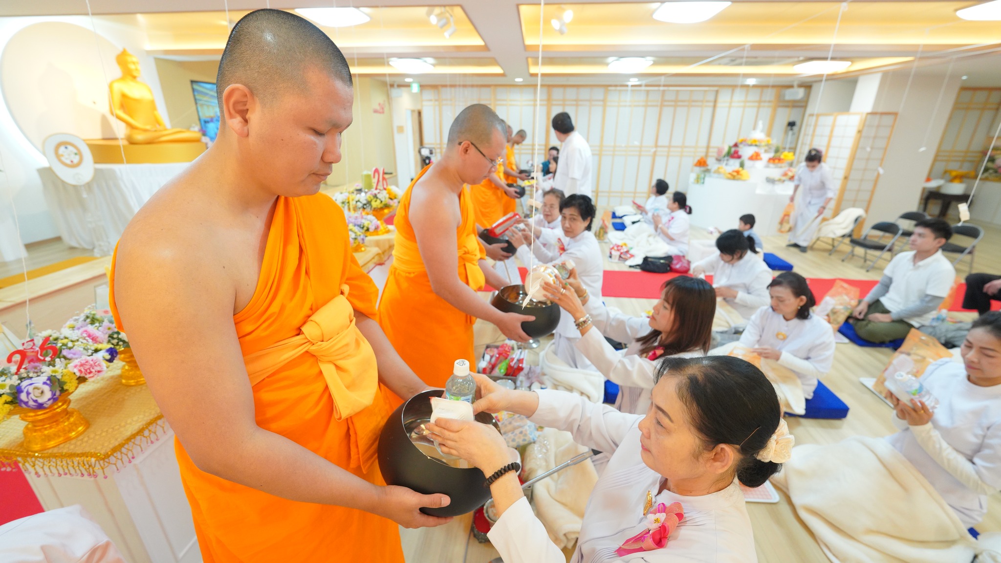 วัดพระธรรมกายโอซาก้า จัดงานบุญบูชาข้าวพระ