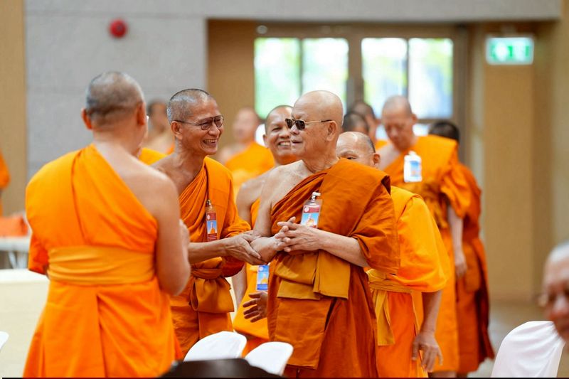 เจ้าอาวาสวัดสามพระยา ตรวจเยี่ยมสนามสอบบาลี ณ วัดพระธรรมกาย ครั้งที่ ๒