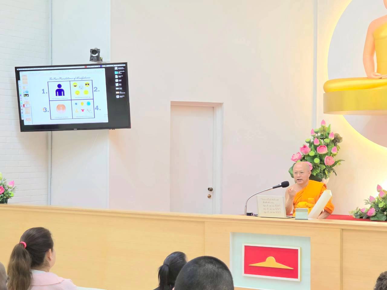 วัดพระธรรมกายแคลิฟอร์เนีย จัดกิจกรรมฝึกสมาธิให้กับชาวท้องถิ่น