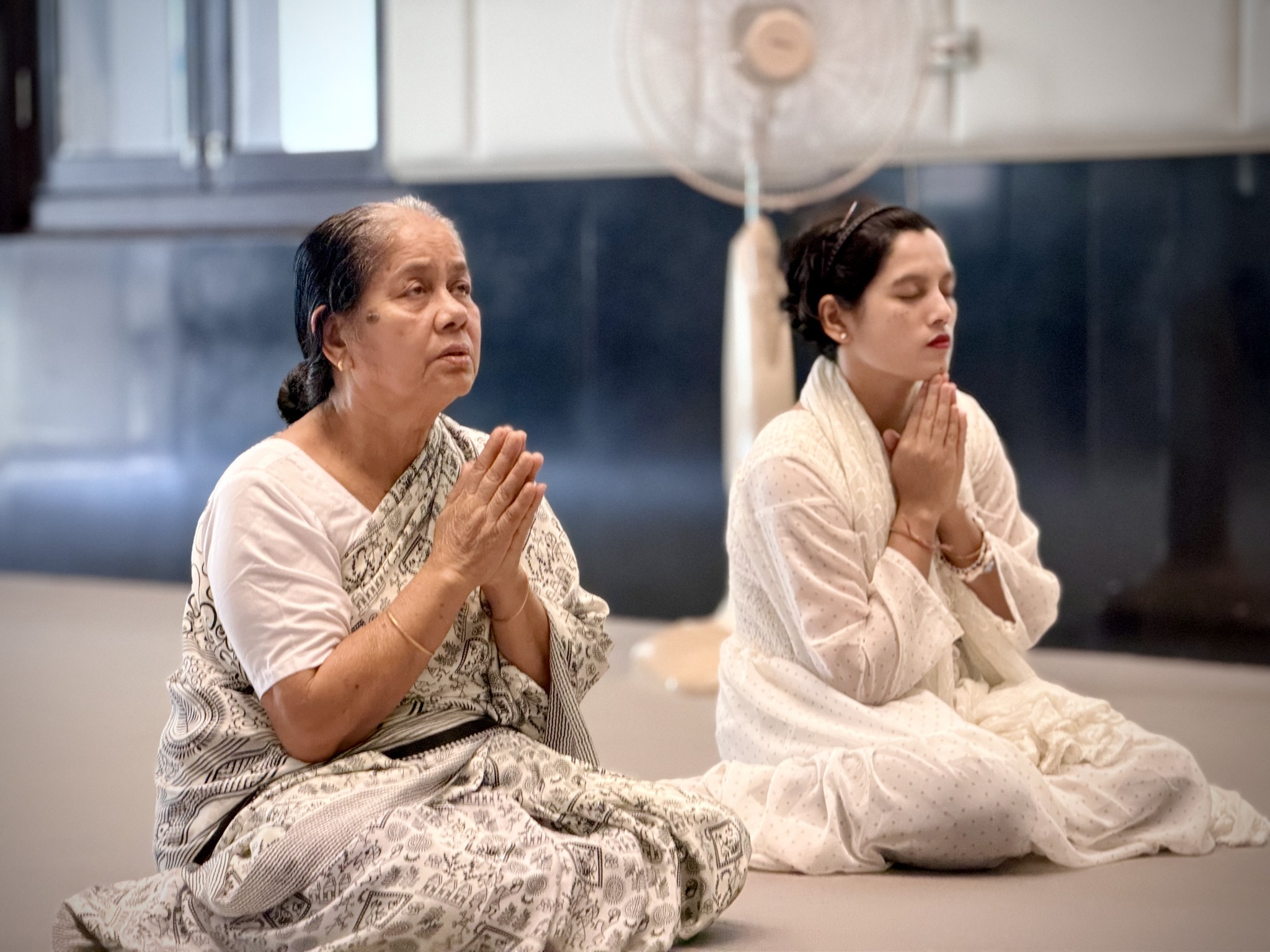 ชาวบังกลาเทศ เดินทางมาเยี่ยมชมวัดพระธรรมกาย