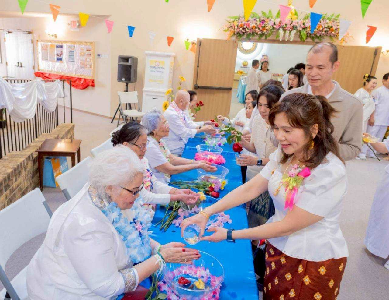 วัดพระธรรมกายมินเนโซตา จัดงานบุญวันสงกรานต์