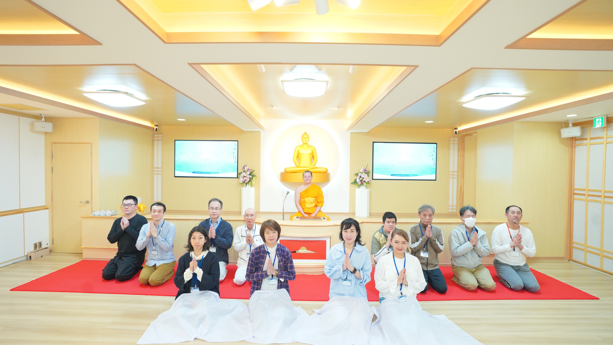 วัดพระธรรมกายโอซาก้า จัดปฏิบัติธรรมชาวญี่ปุ่น