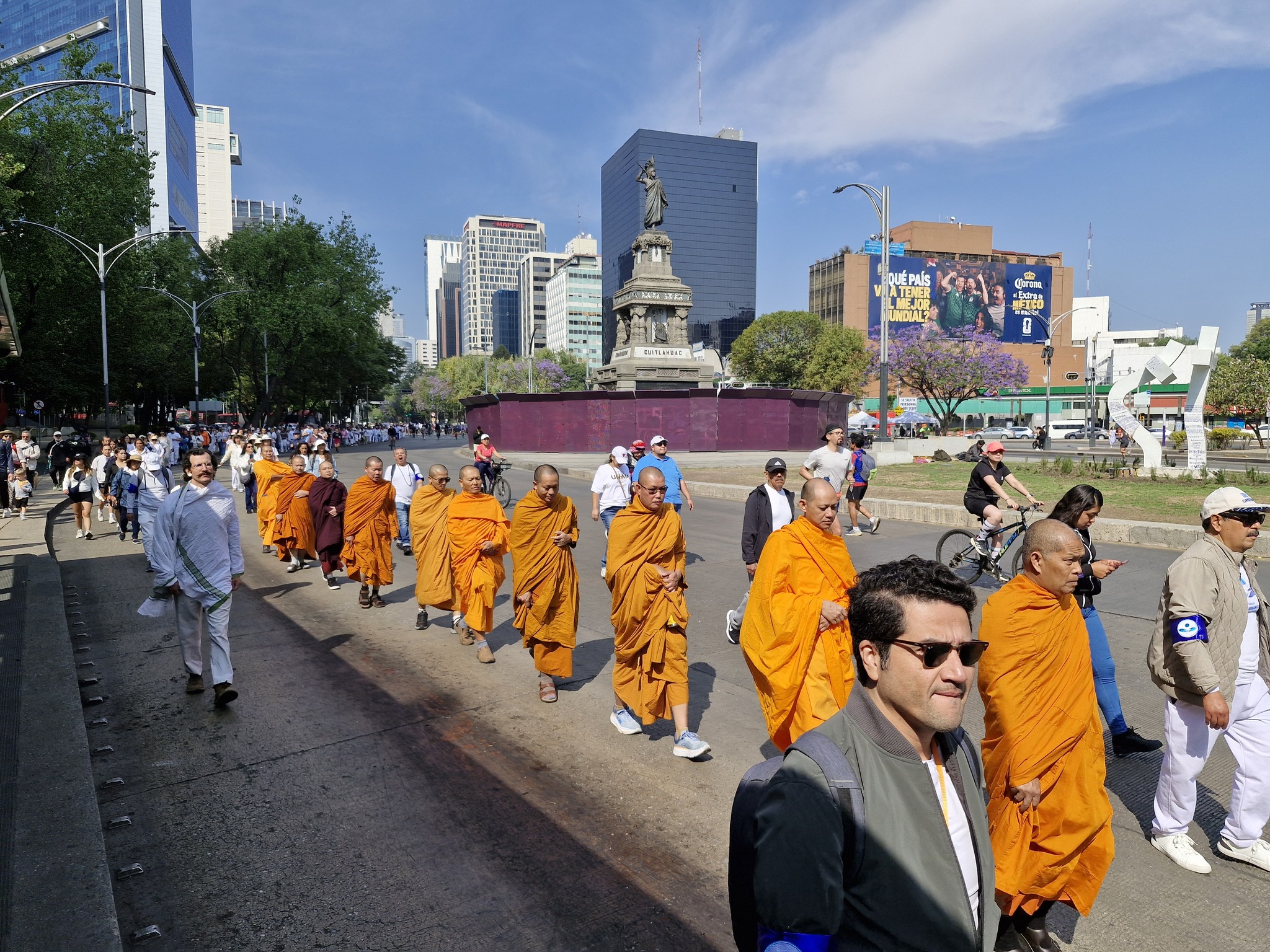 คณะพระธรรมทูตไทย จัดกิจกรรมเดินเพื่อสันติภาพ ครั้งแรกในกรุงเม็กซิโก