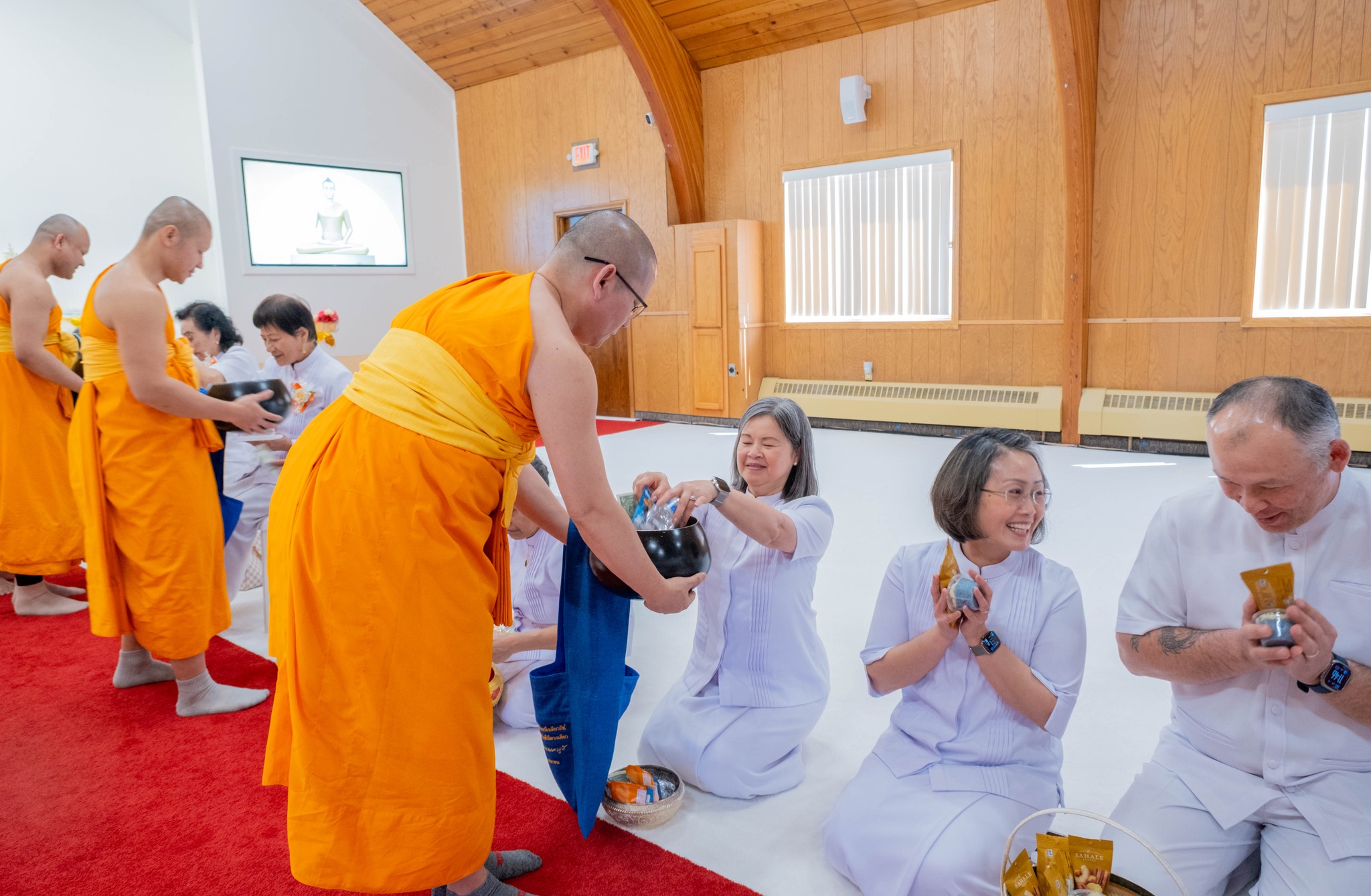 วัดพระธรรมกายมินเนโซตา จัดกิจกรรมงานบุญเนื่องในวันคุ้มครองโลก