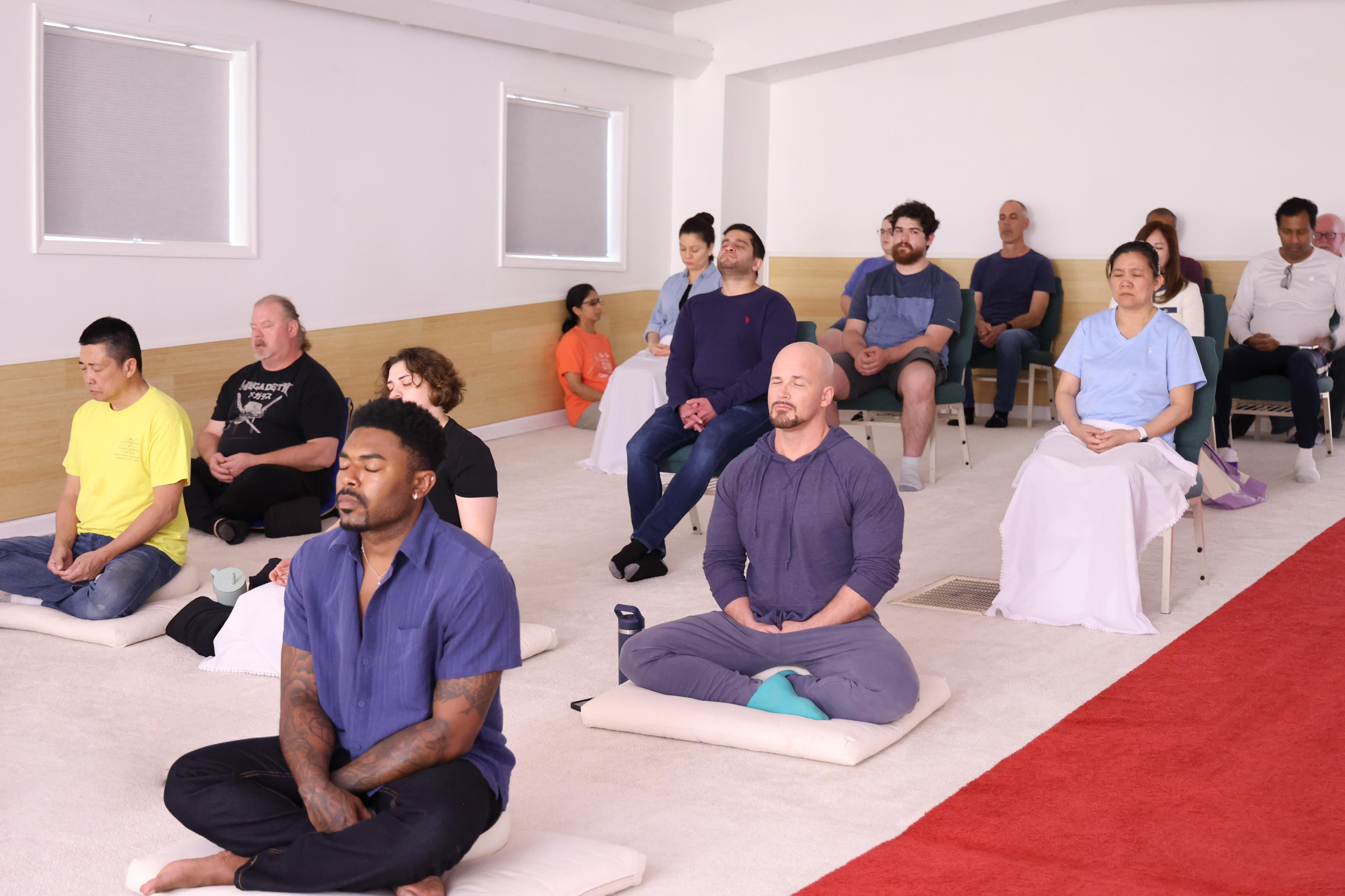 วัดพระธรรมกายจอร์เจีย จัดกิจกรรมนั่งสมาธิสำหรับชาวท้องถิ่น