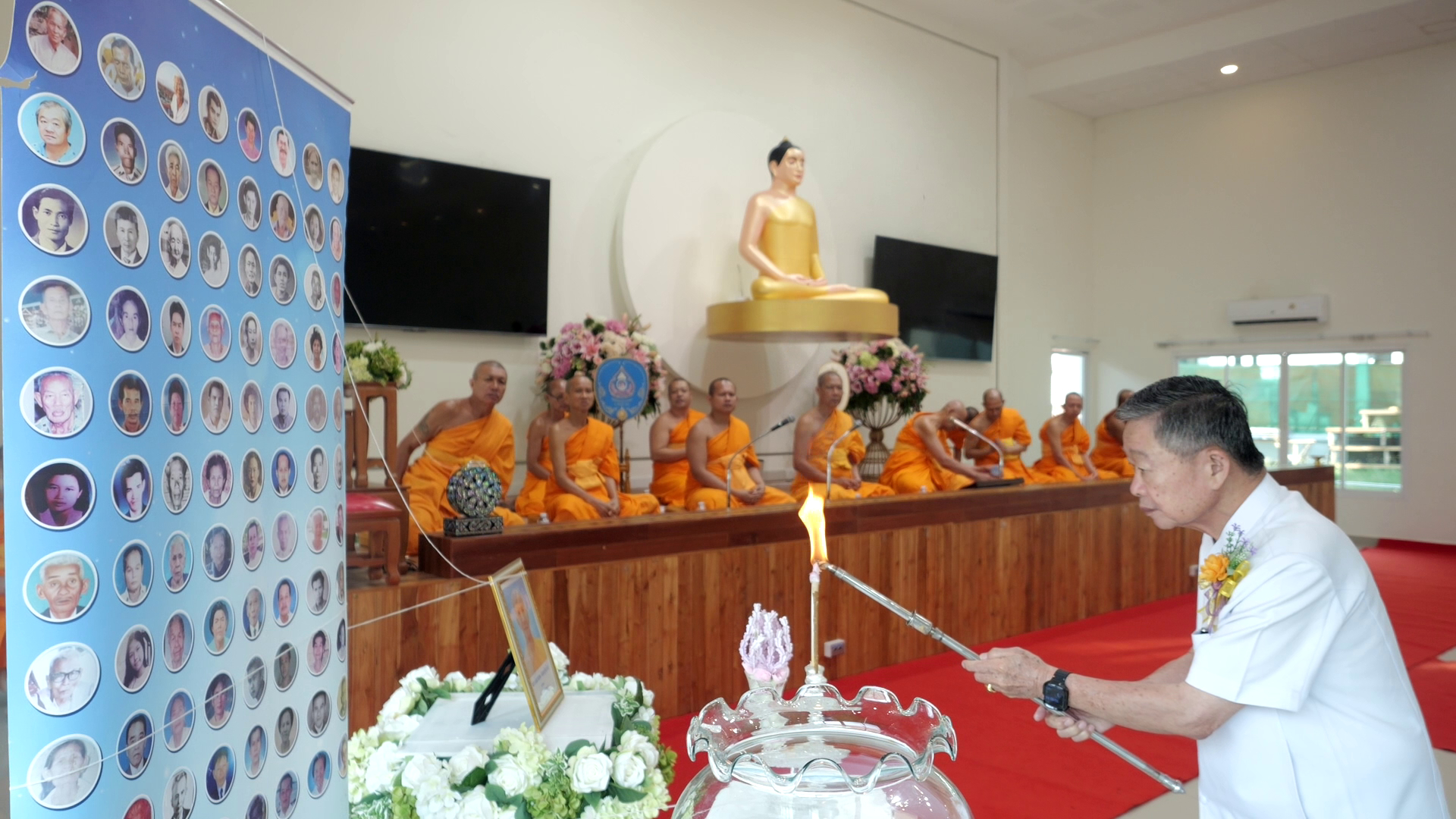 ศูนย์ปฏิบัติธรรมพระมงคลเทพมุนี จัดพิธีทำบุญตักบาตรแด่สามเณร และจัดพิธีบุพเปตพลี