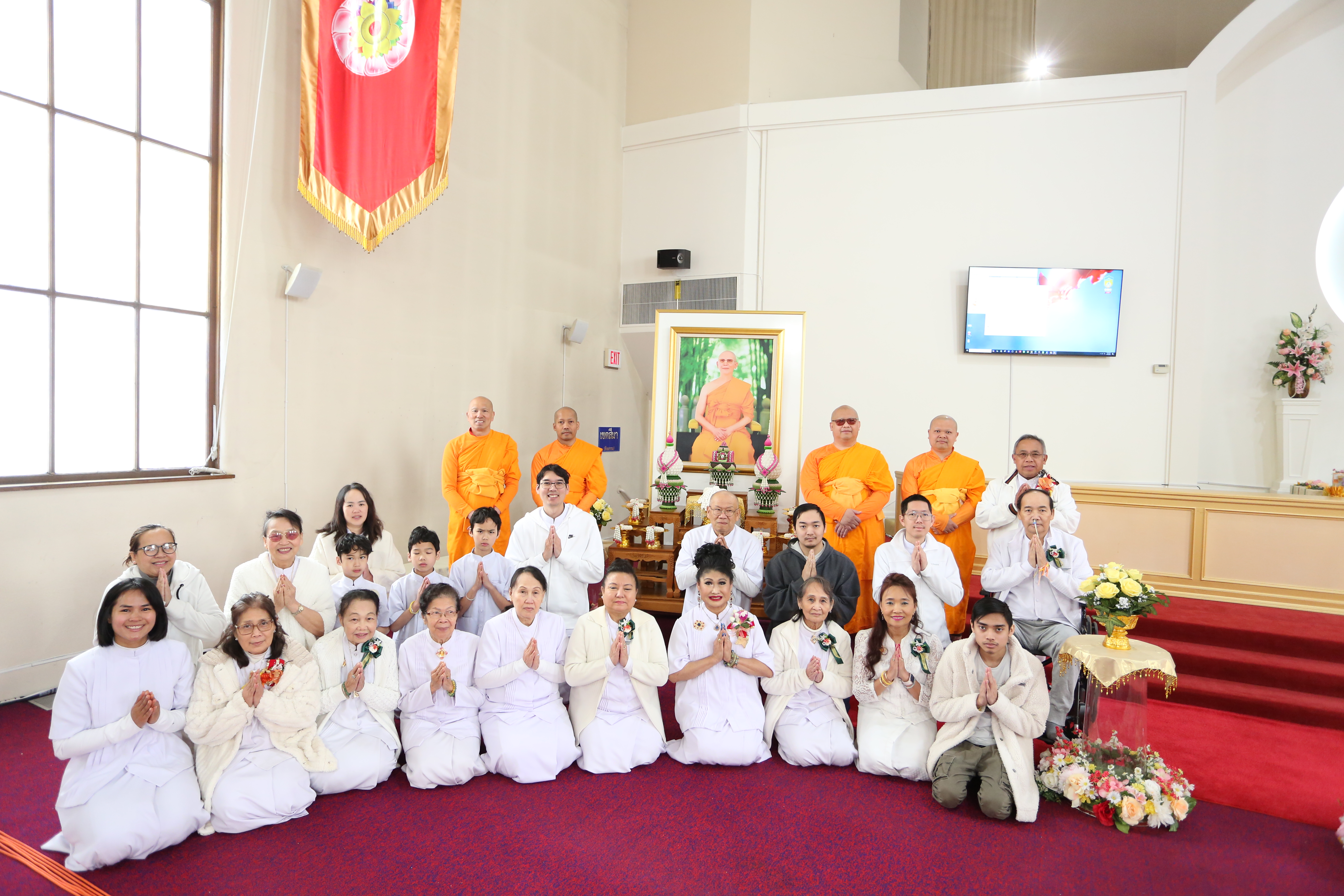 วัดพระธรรมกายออเรกอน จัดพิธีมุทิตาอายุวัฒนมงคล 82 ปี หลวงพ่อธัมมชโย