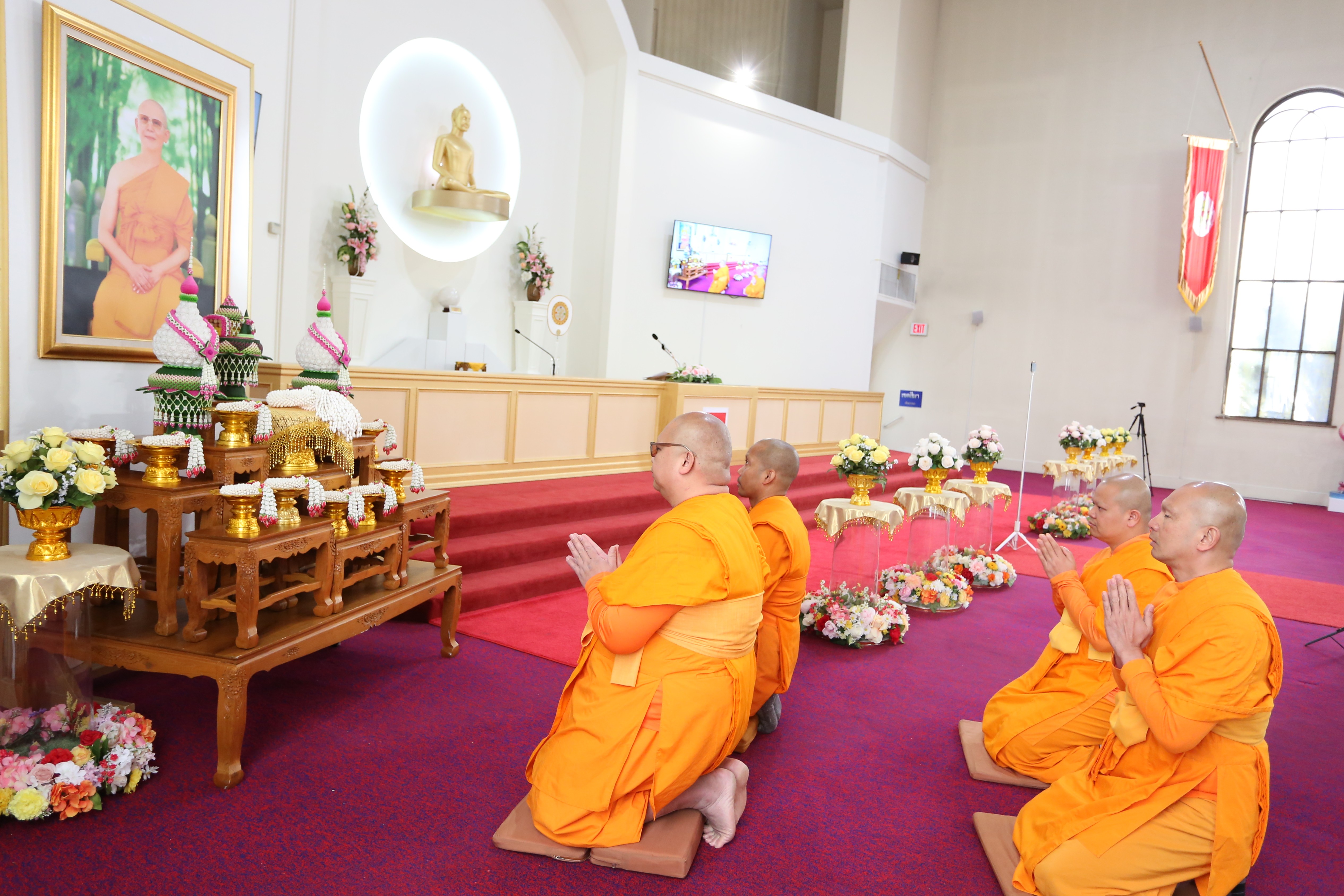 วัดพระธรรมกายออเรกอน จัดพิธีมุทิตาอายุวัฒนมงคล 82 ปี หลวงพ่อธัมมชโย