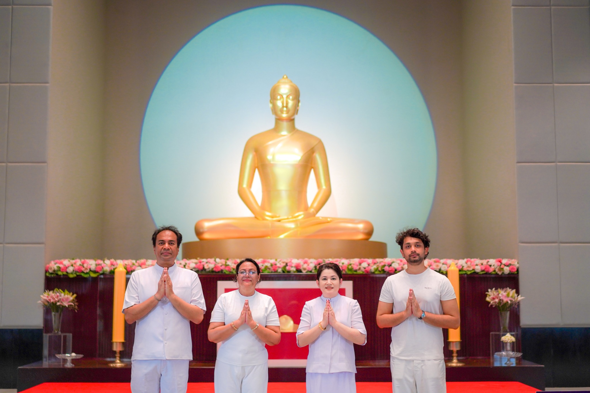 ชาวบังกลาเทศ เดินทางมาเยี่ยมชมวัดพระธรรมกาย