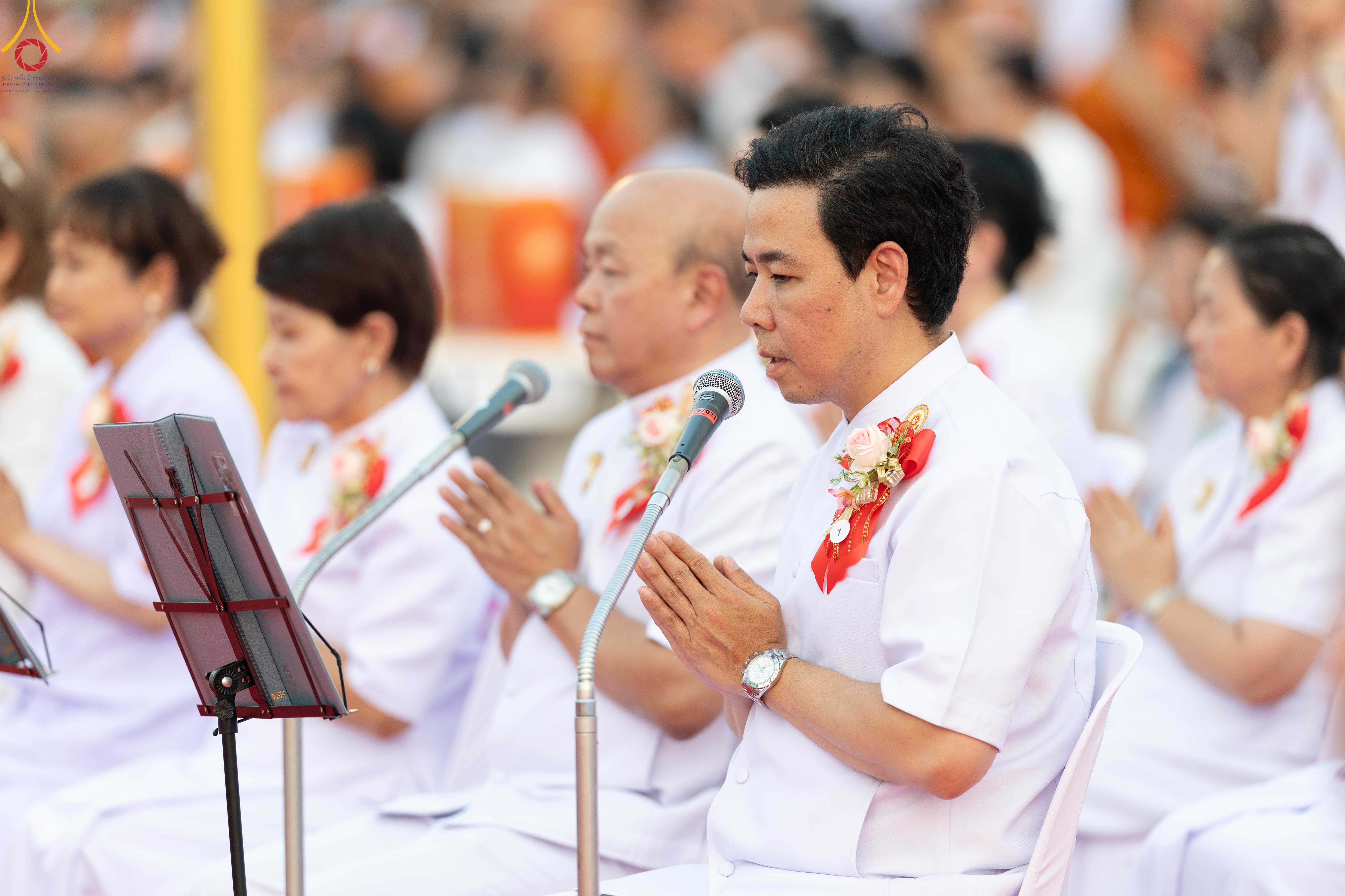 วัดพระธรรมกาย จัดพิธีถวายมหาสังฆทาน 40,000 กว่าวัดทั่วประเทศเนื่องในวันคุ้มครองโลก
