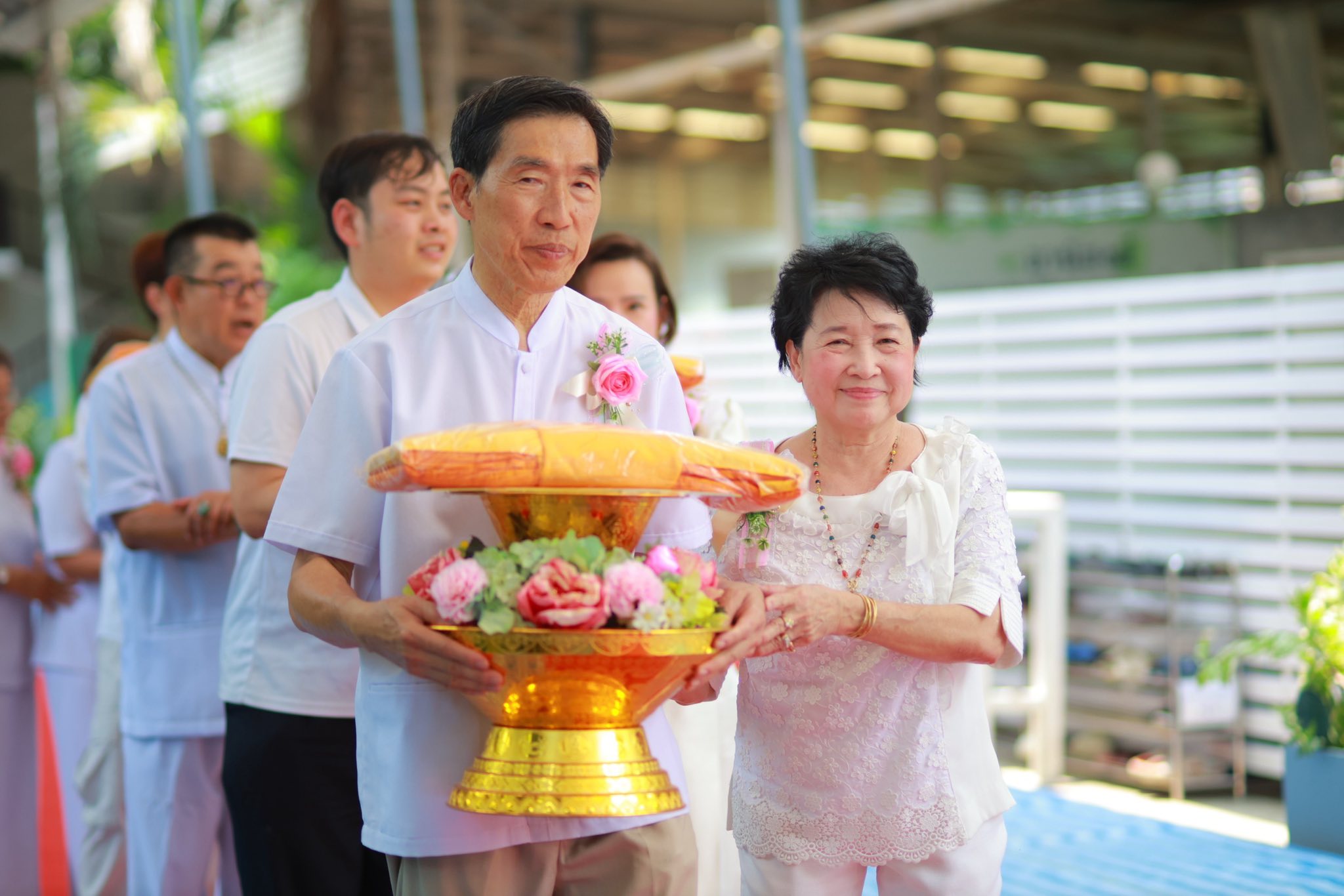 พิธีทอดผ้าป่าและถวายสังฆทานสามเณรในโครงการบรรพชาสามเณรฟื้นฟูพระพุทธศาสนาทั่วไทย ณ ศูนย์ปฏิบัติธรรม ธรรมธารา สายไหม