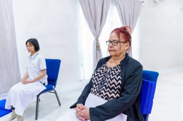 Dhammakaya Meditation Center of Palm Beach hosts a meditation session for foreigners