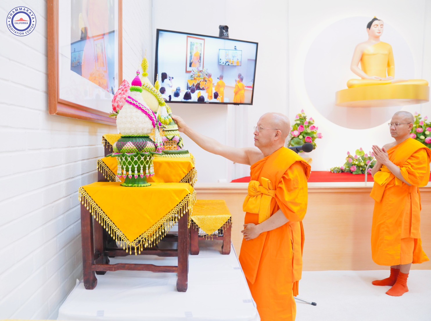 วัดพระธรรมกายแคลิฟอร์เนีย จัดพิธีทอดผ้าป่า เนื่องในวันคุ้มครองโลก