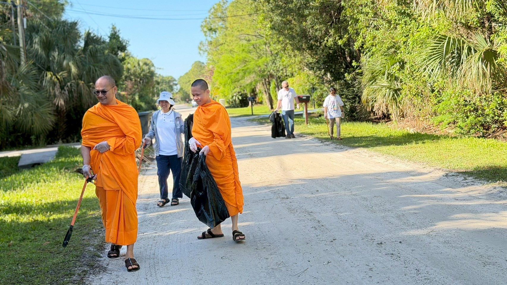 LINE_ALBUM_Big cleaning community April25,2026_260425_2.jpg