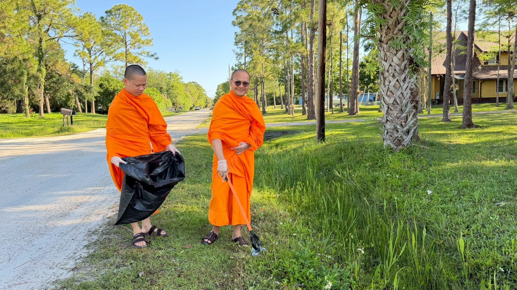 LINE_ALBUM_Big cleaning community April25,2026_260425_6.jpg