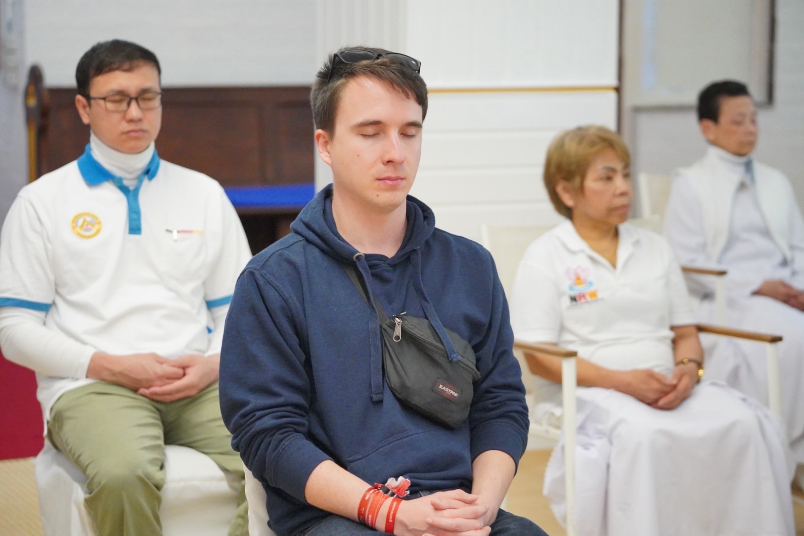 วัดพุทธนอร์ดไรน์ เวสฟาเลน จัดปฏิบัติธรรมชาวท้องถิ่น