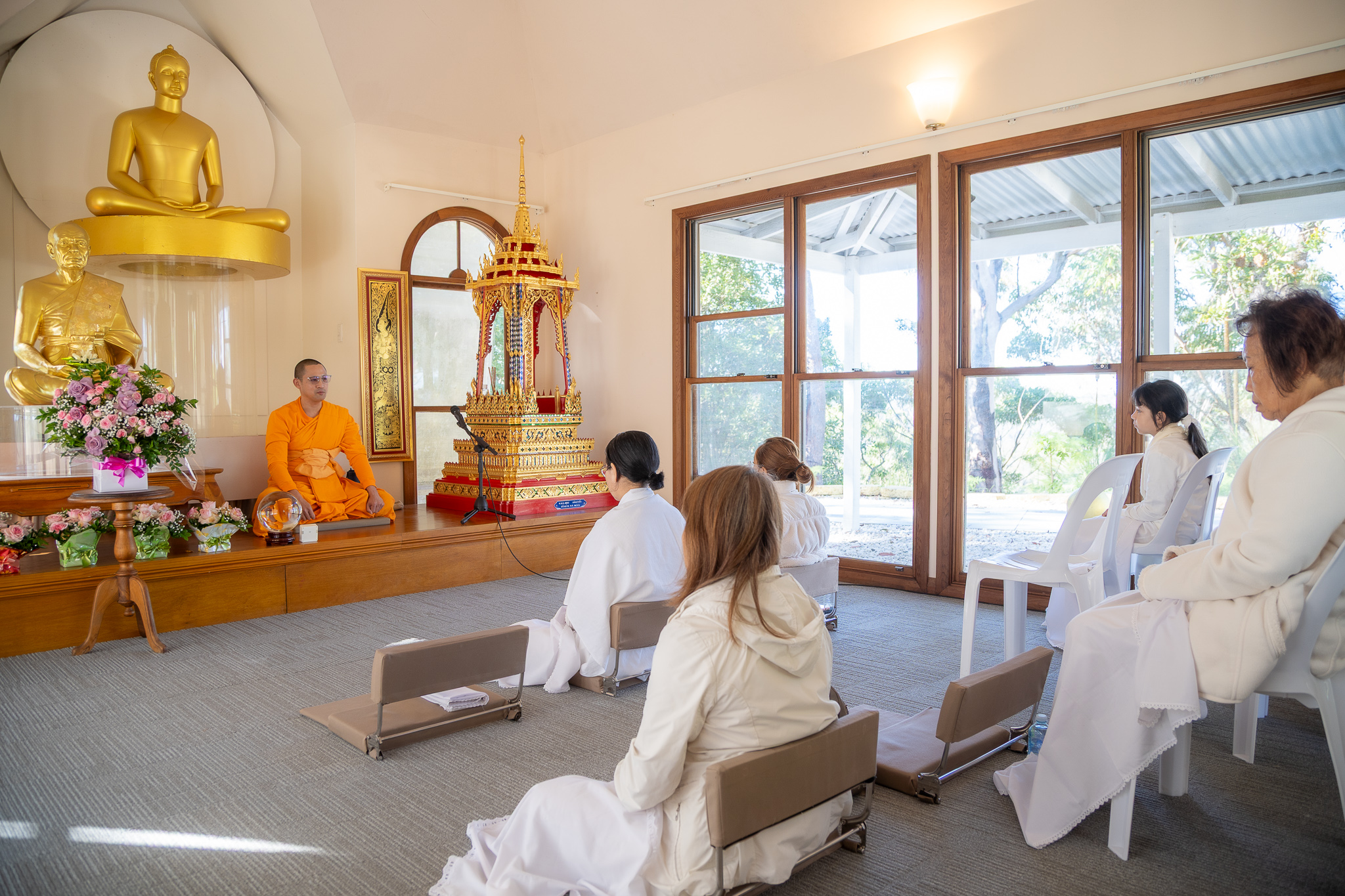 วัดพระธรรมกายนครซิดนีย์ จัดปฏิบัติธรรมโครงการกลั่นใจให้เป็นสุข