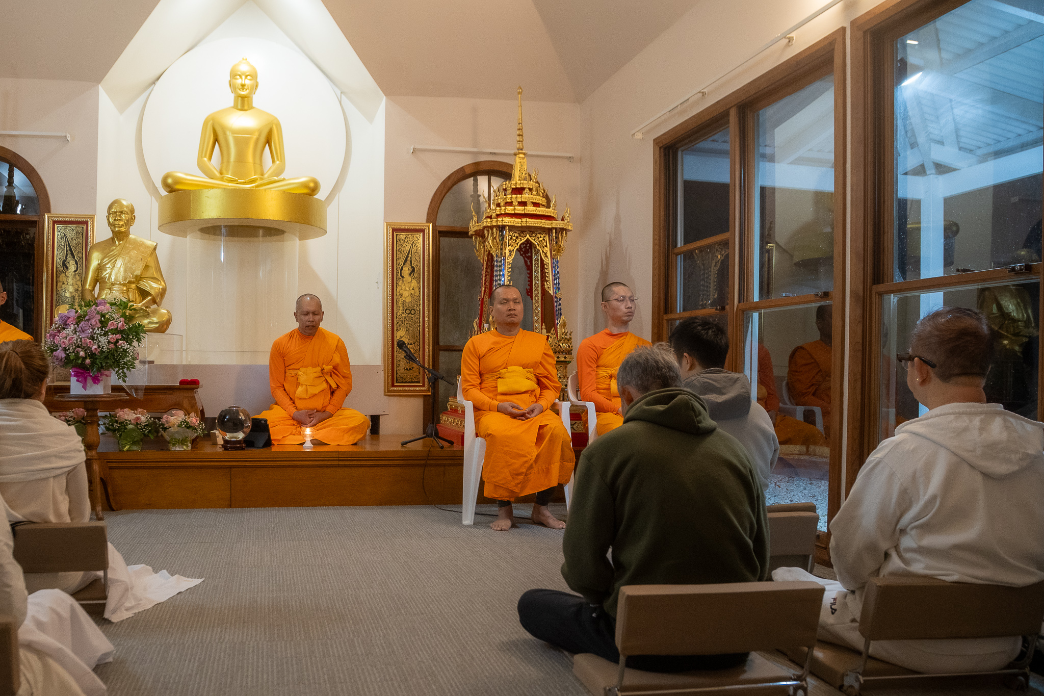 วัดพระธรรมกายนครซิดนีย์ จัดปฏิบัติธรรมโครงการกลั่นใจให้เป็นสุข