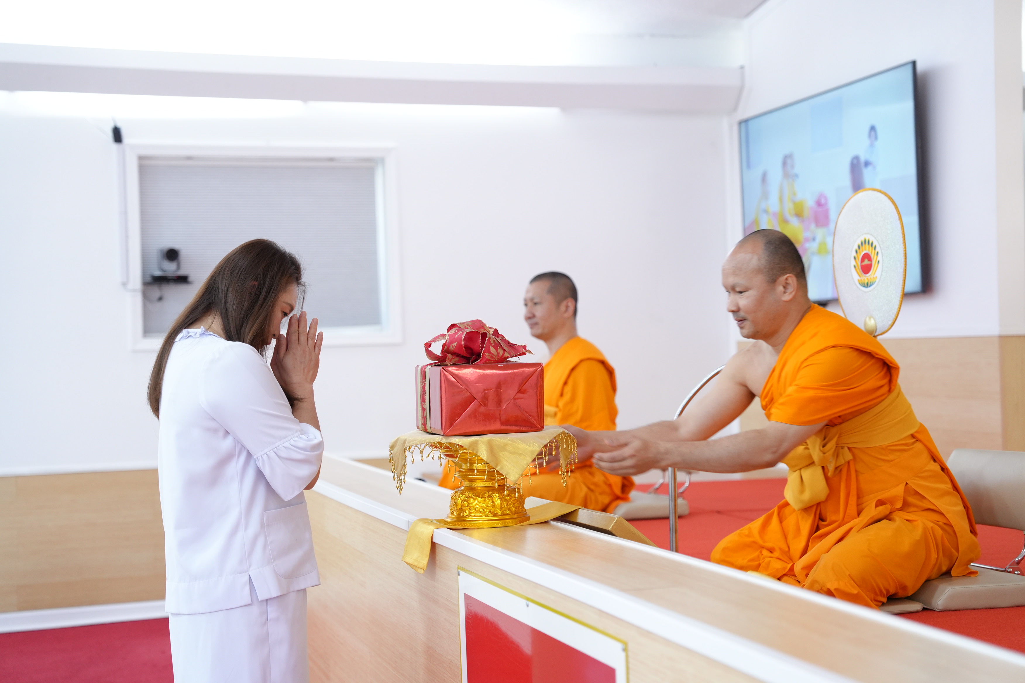 วัดพระธรรมกายจอร์เจีย จัดงานบุญวันอาทิตย์