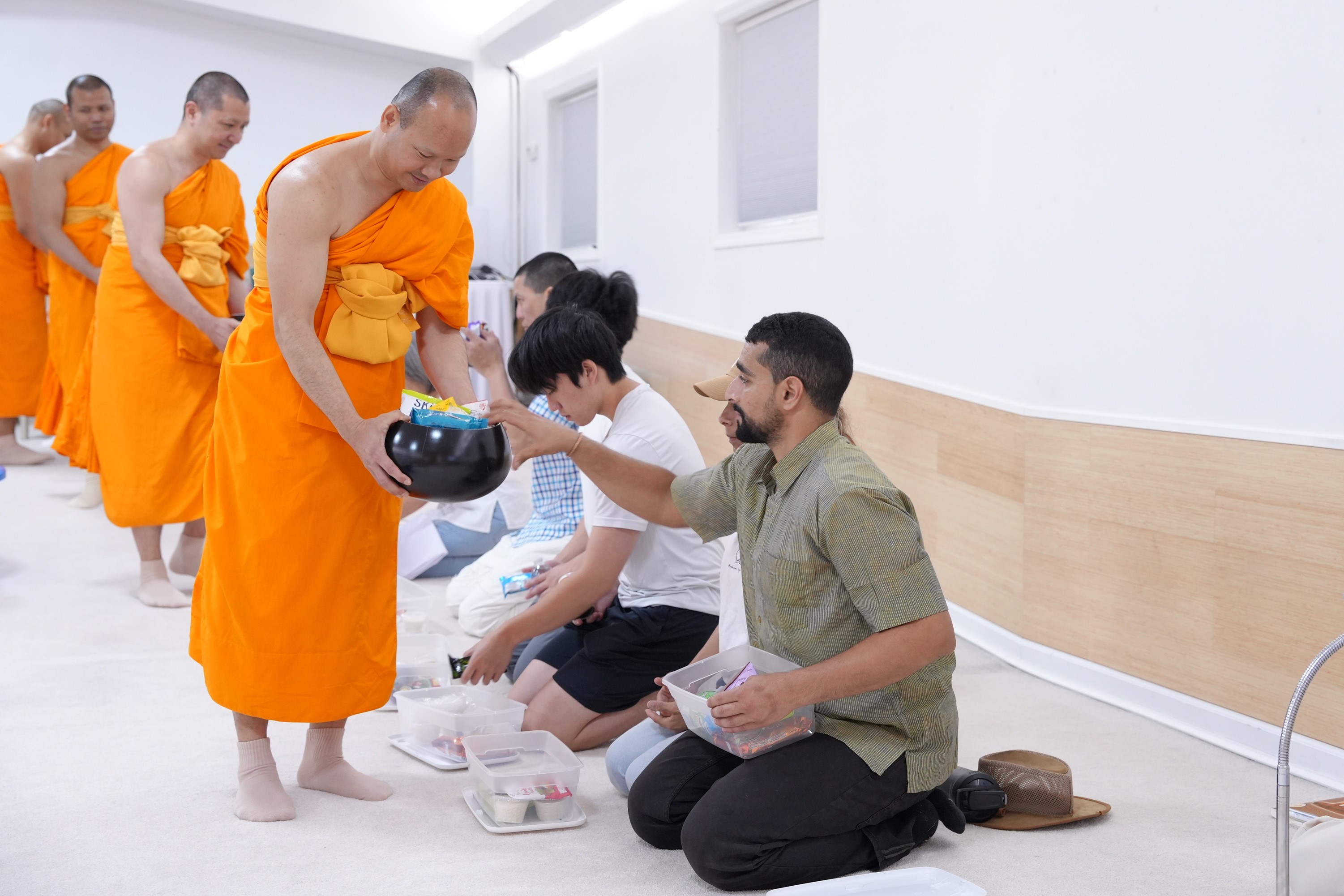 วัดพระธรรมกายจอร์เจีย จัดงานบุญวันอาทิตย์