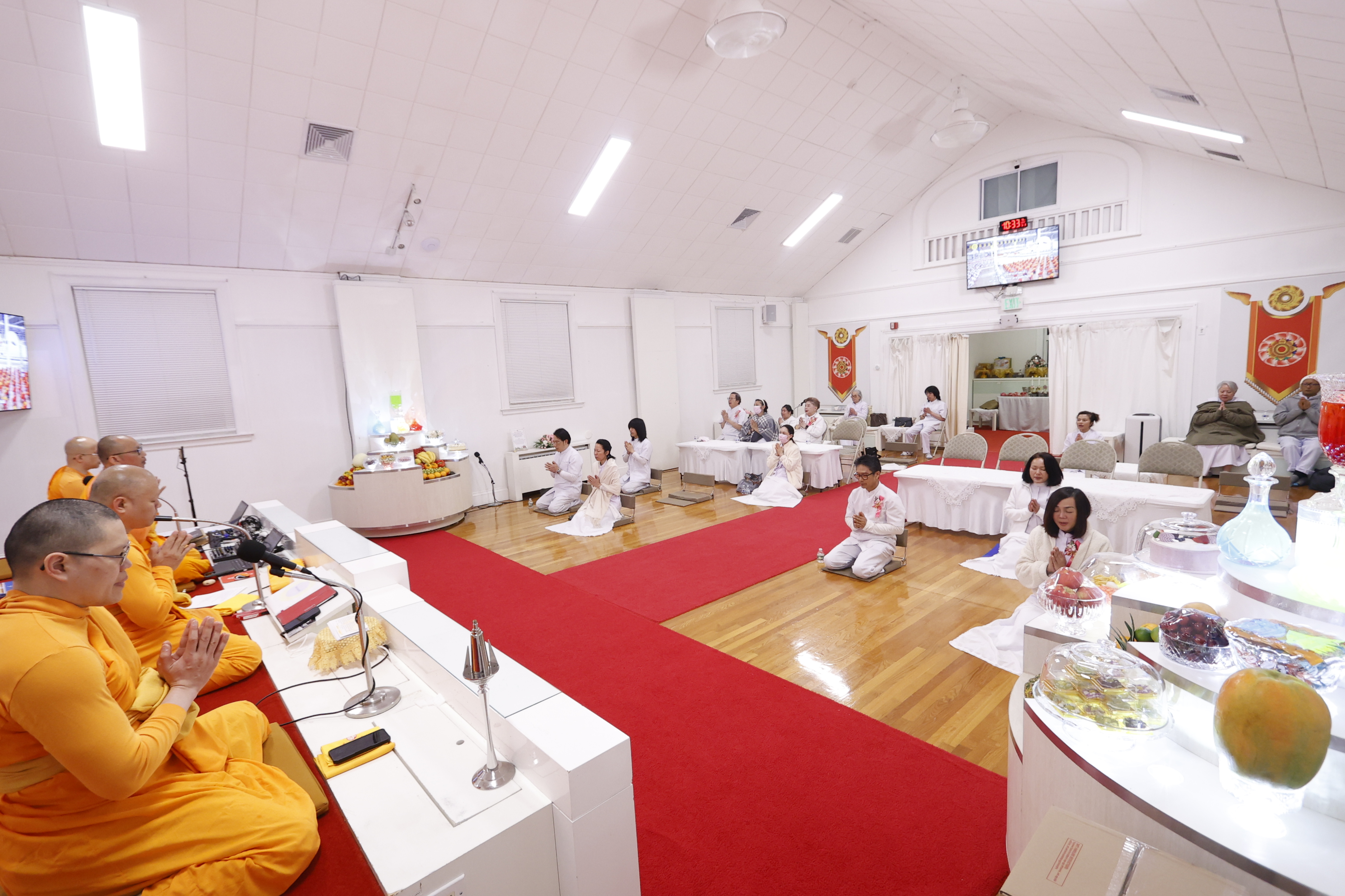 วัดพระธรรมกายบอสตัน จัดงานบุญบูชาข้าวพระ