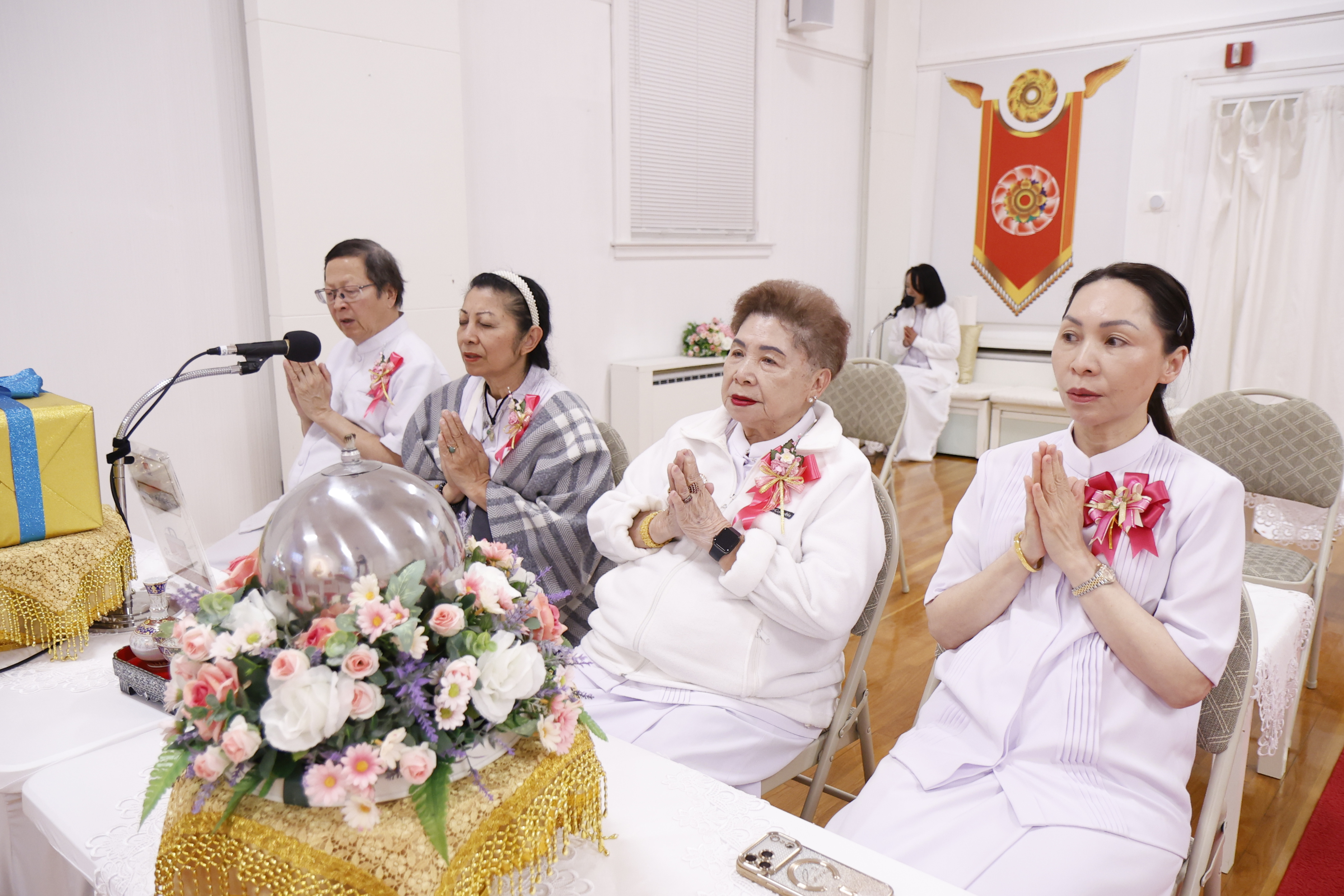 วัดพระธรรมกายบอสตัน จัดงานบุญบูชาข้าวพระ