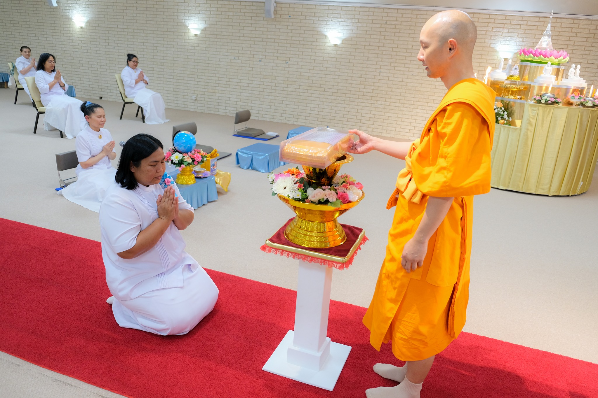 วัดพระธรรมกายเท็กซัส จัดงานบุญบูชาข้าวพระ