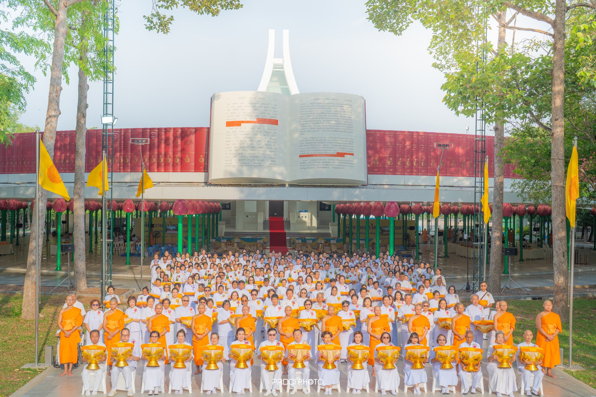 พิธีอุปสมบทสามเณรเตรียม DCI รุ่นที่ 23 ณ อุโบสถพระไตรปิฎก วัดพระธรรมกาย