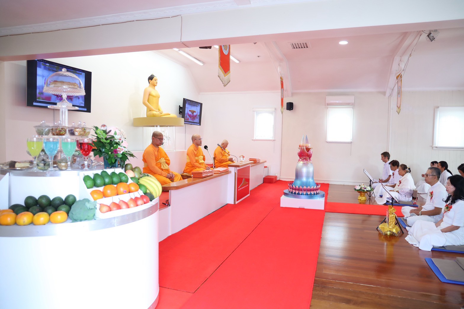วัดพระธรรมกายโอ๊คแลนด์ จัดงานบุญบูชาข้าวพระ