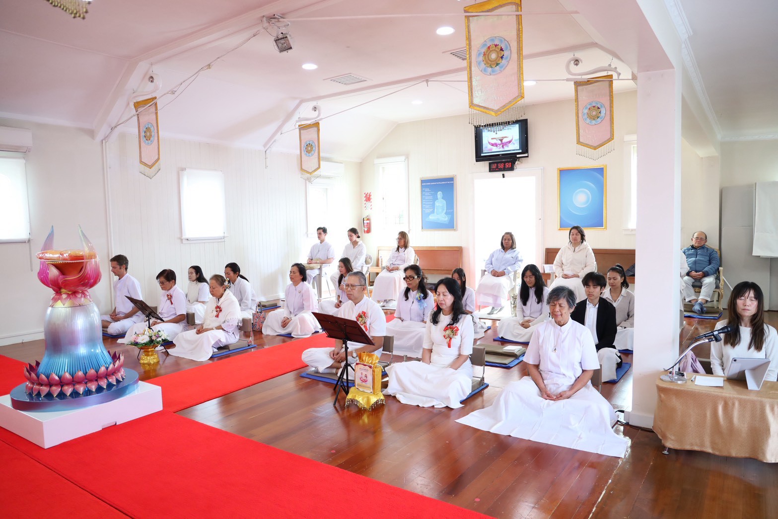 วัดพระธรรมกายโอ๊คแลนด์ จัดงานบุญบูชาข้าวพระ