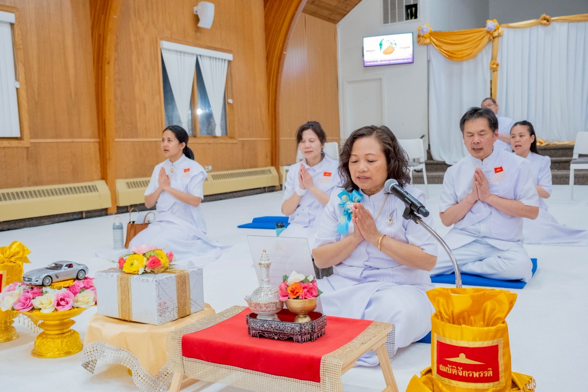 วัดพระธรรมกายมินเนโซตา จัดงานบุญบูชาข้าวพระ
