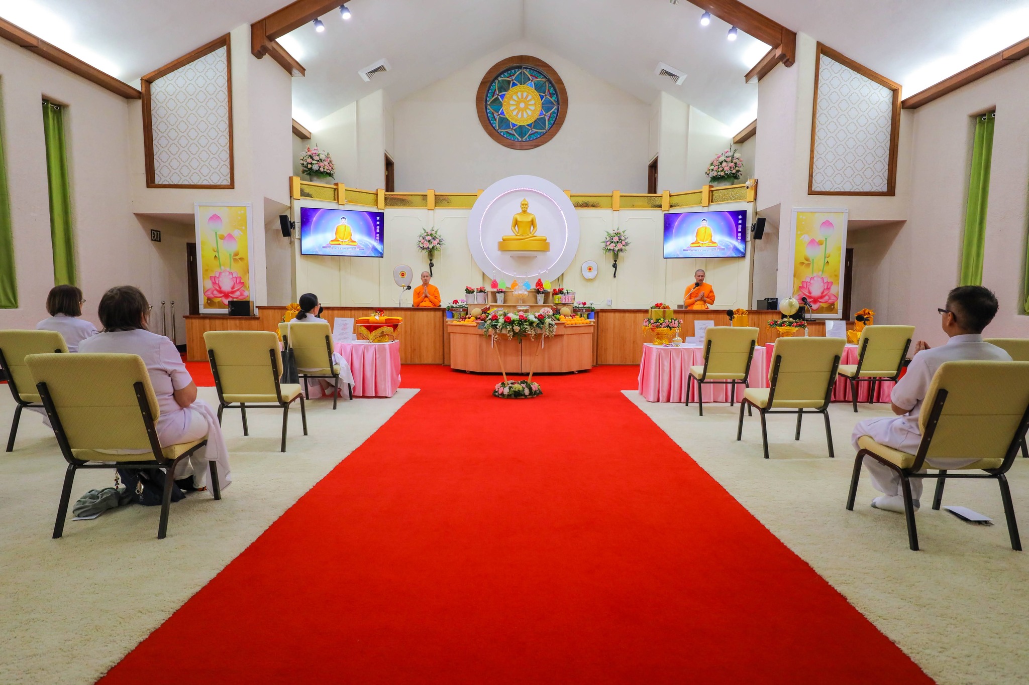 วัดพระธรรมกายแคนซัส จัดงานบุญบูชาข้าวพระ