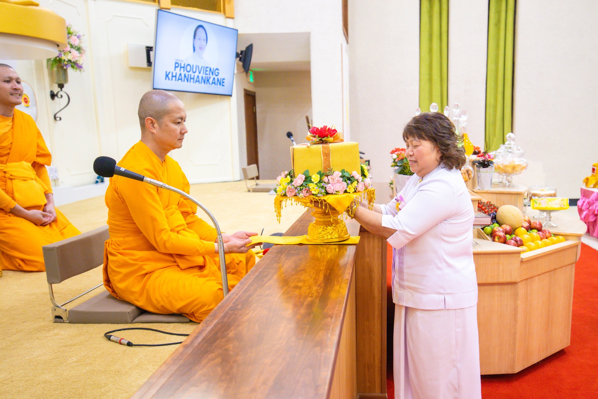 วัดพระธรรมกายแคนซัส จัดงานบุญบูชาข้าวพระ