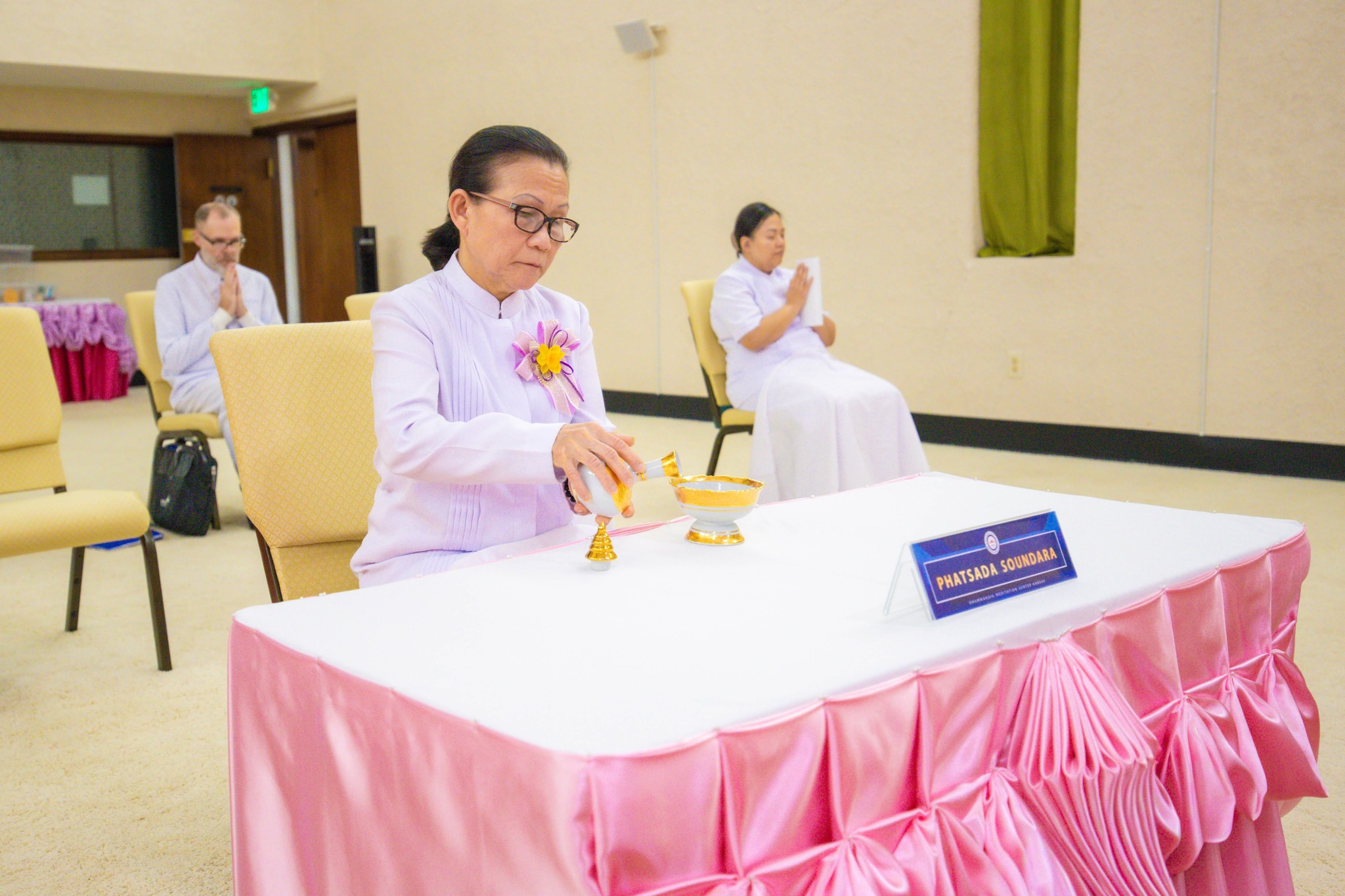 วัดพระธรรมกายแคนซัส จัดงานบุญบูชาข้าวพระ