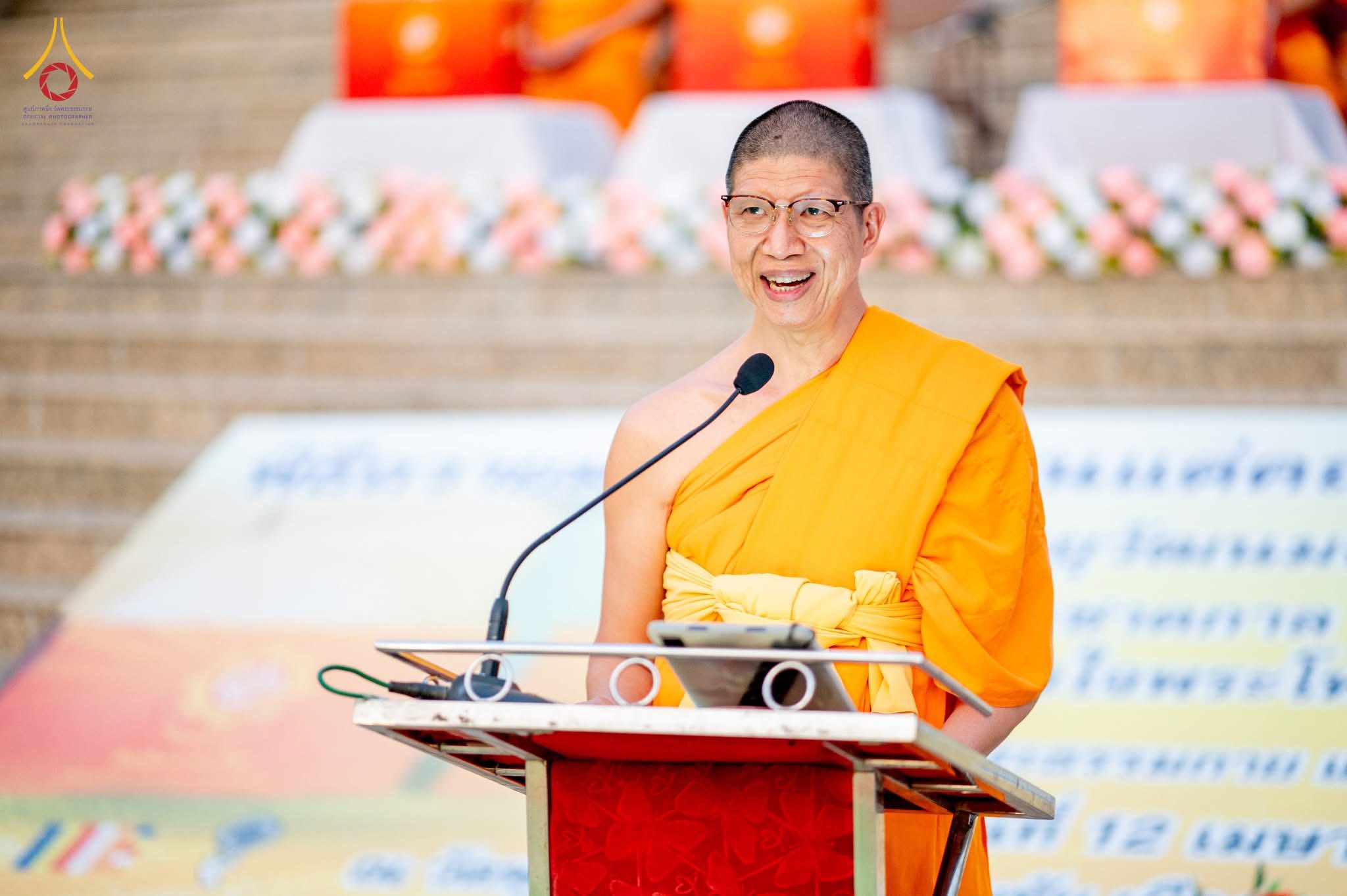 Wat Phra Dhammakaya coordinates with Indian Buddhist Council to offer the monks’ necessities to 135 Indian temples