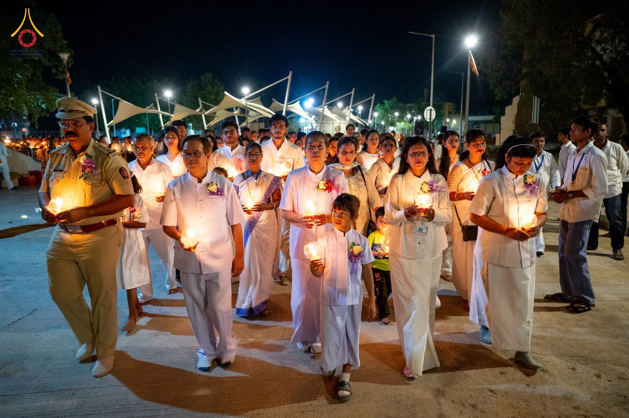 Wat Phra Dhammakaya coordinates with Indian Buddhist Council to offer the monks’ necessities to 135 Indian temples