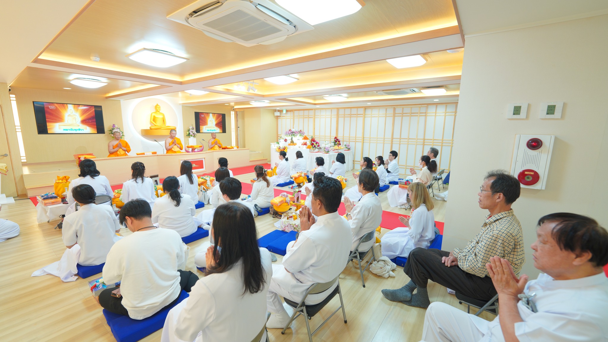 วัดพระธรรมกายโอซาก้า จัดงานบุญบูชาข้าวพระ